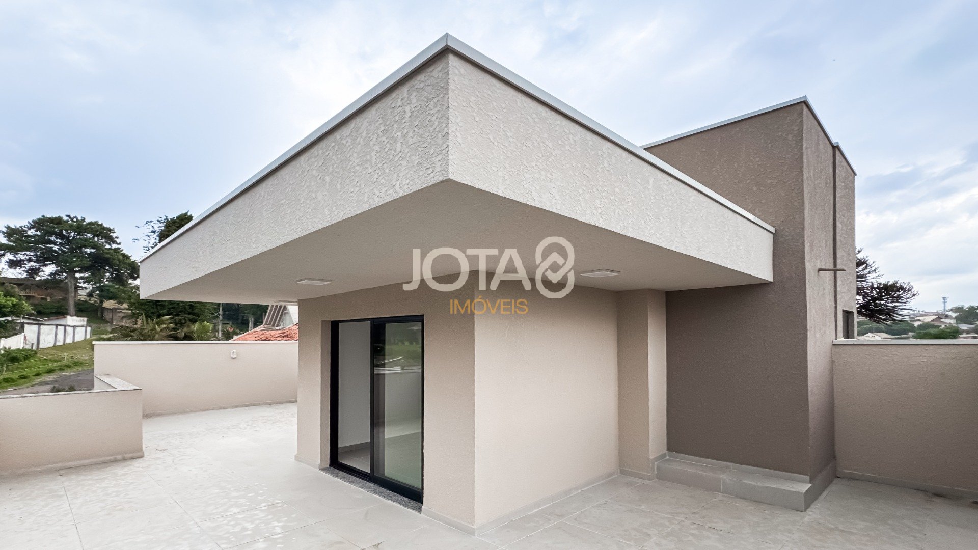 SOBRADO 3 SUITES NO VISTA ALEGRE!