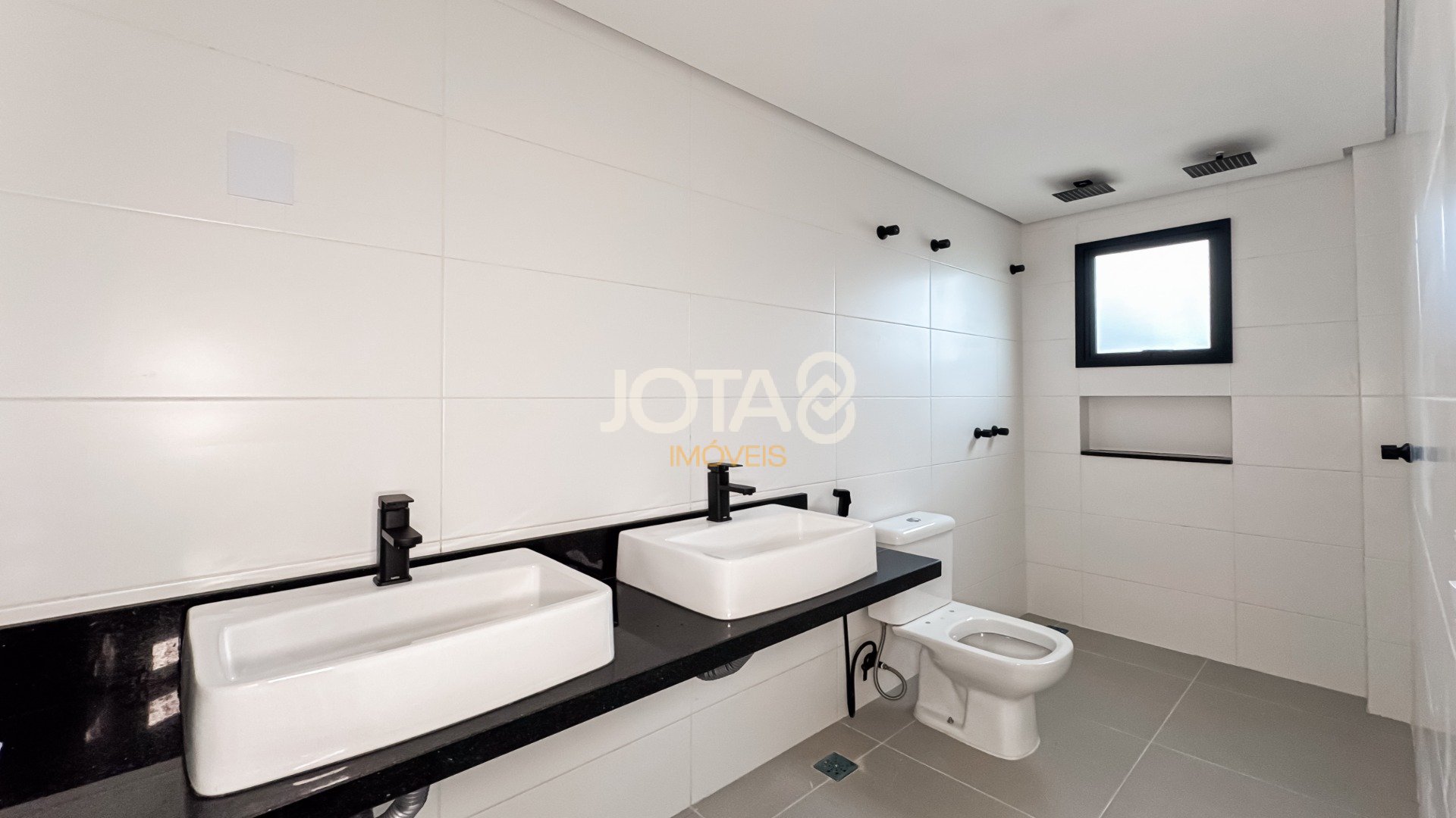 SOBRADO 3 SUITES NO VISTA ALEGRE!
