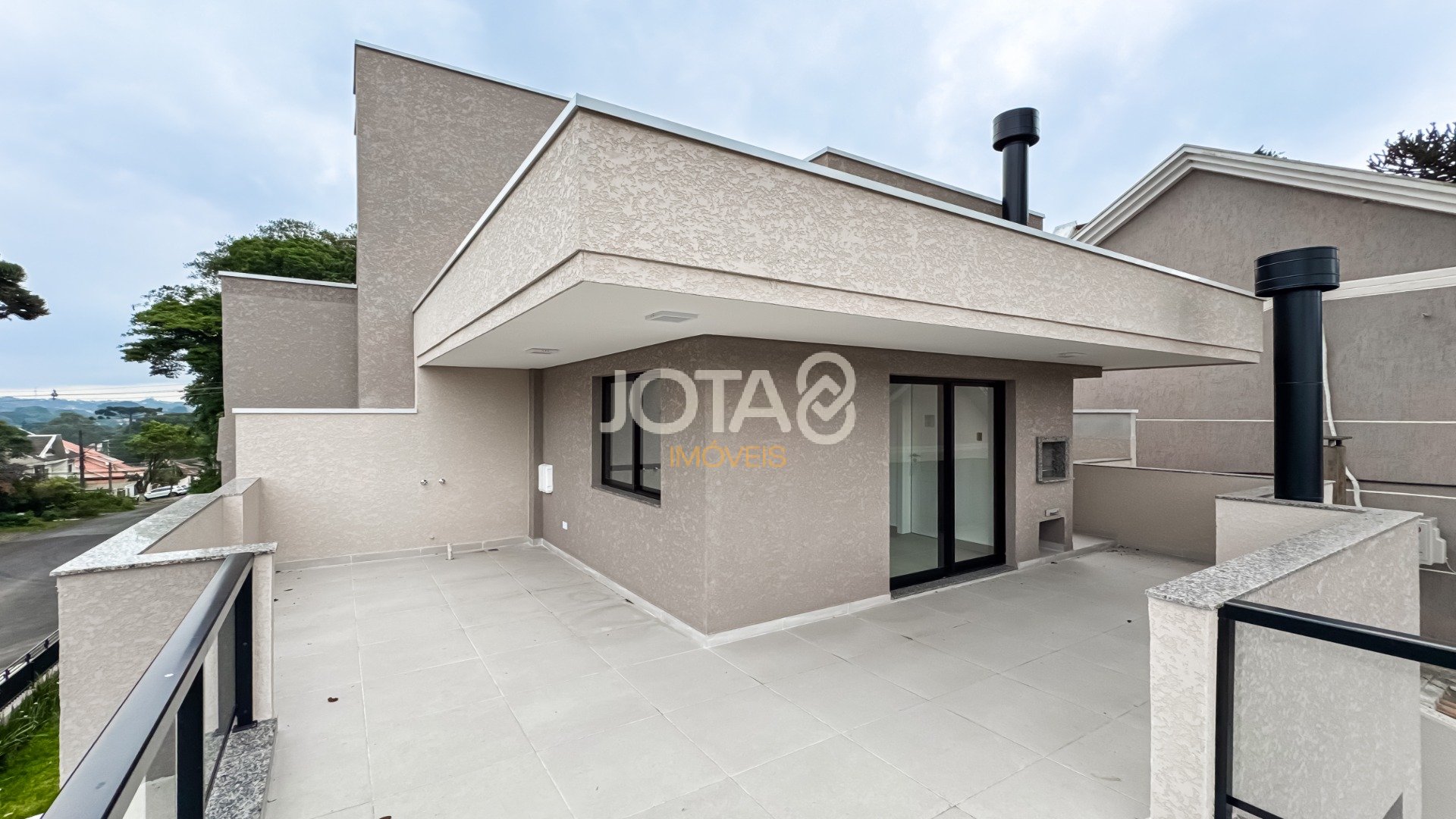 SOBRADO 3 SUITES NO VISTA ALEGRE!