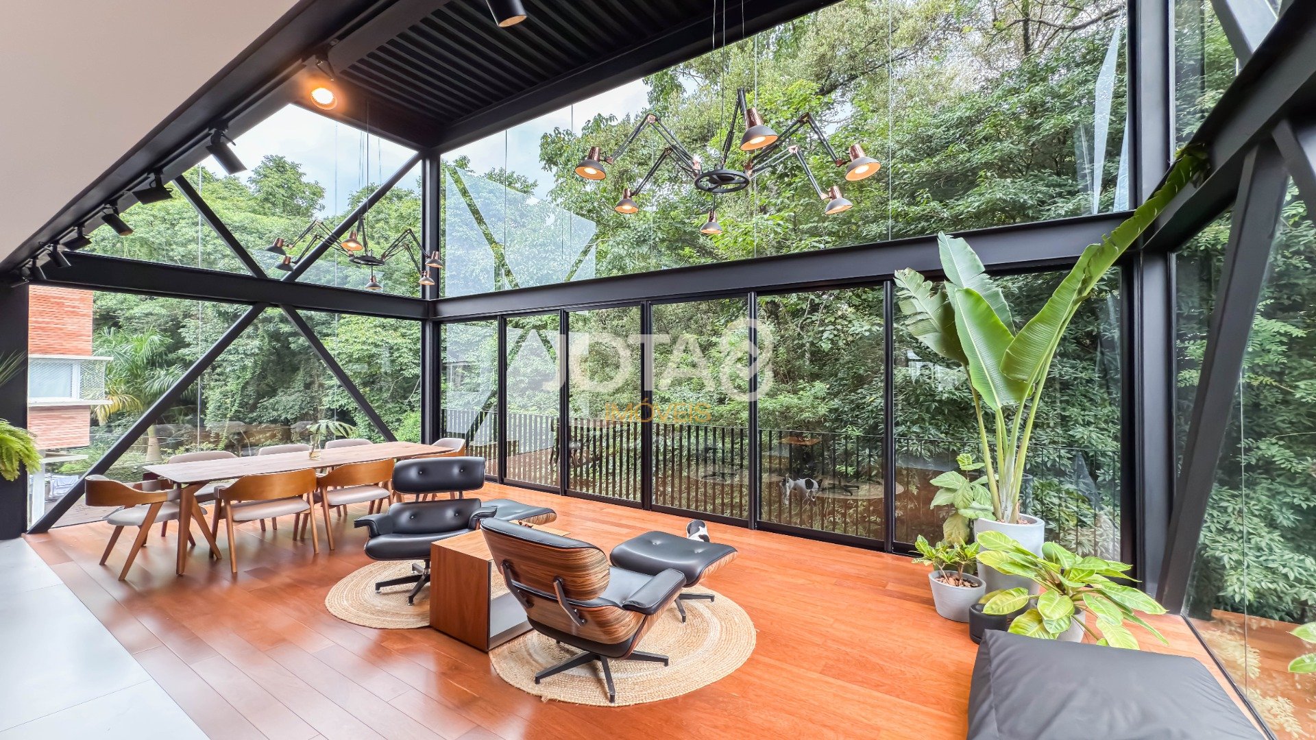 CASA SUSPENSA NO BURGEL - CAMPO COMPRIDO