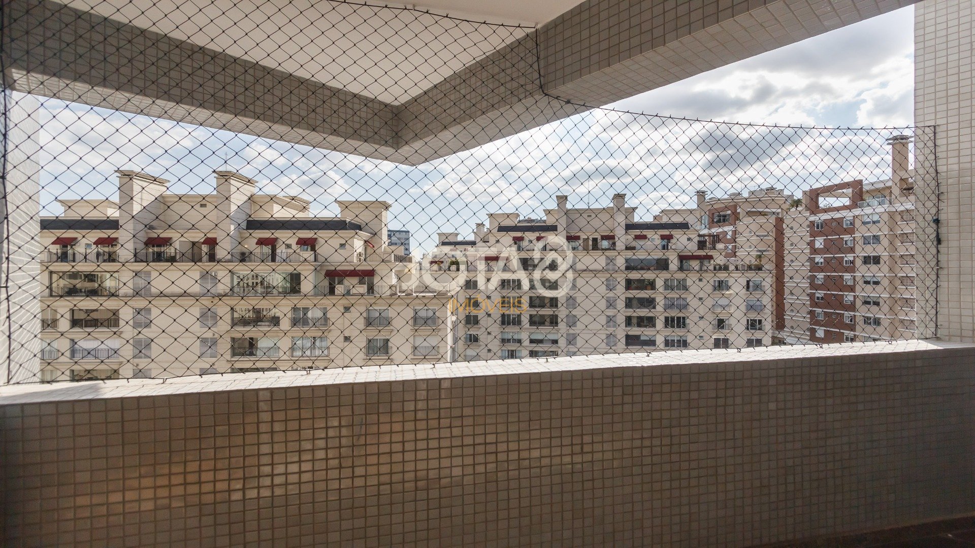 APARTAMENTO DE 3 QUARTOS NO JUVEVÊ - CONFORTO E LOCALIZAÇÃO PRIVILEGIA