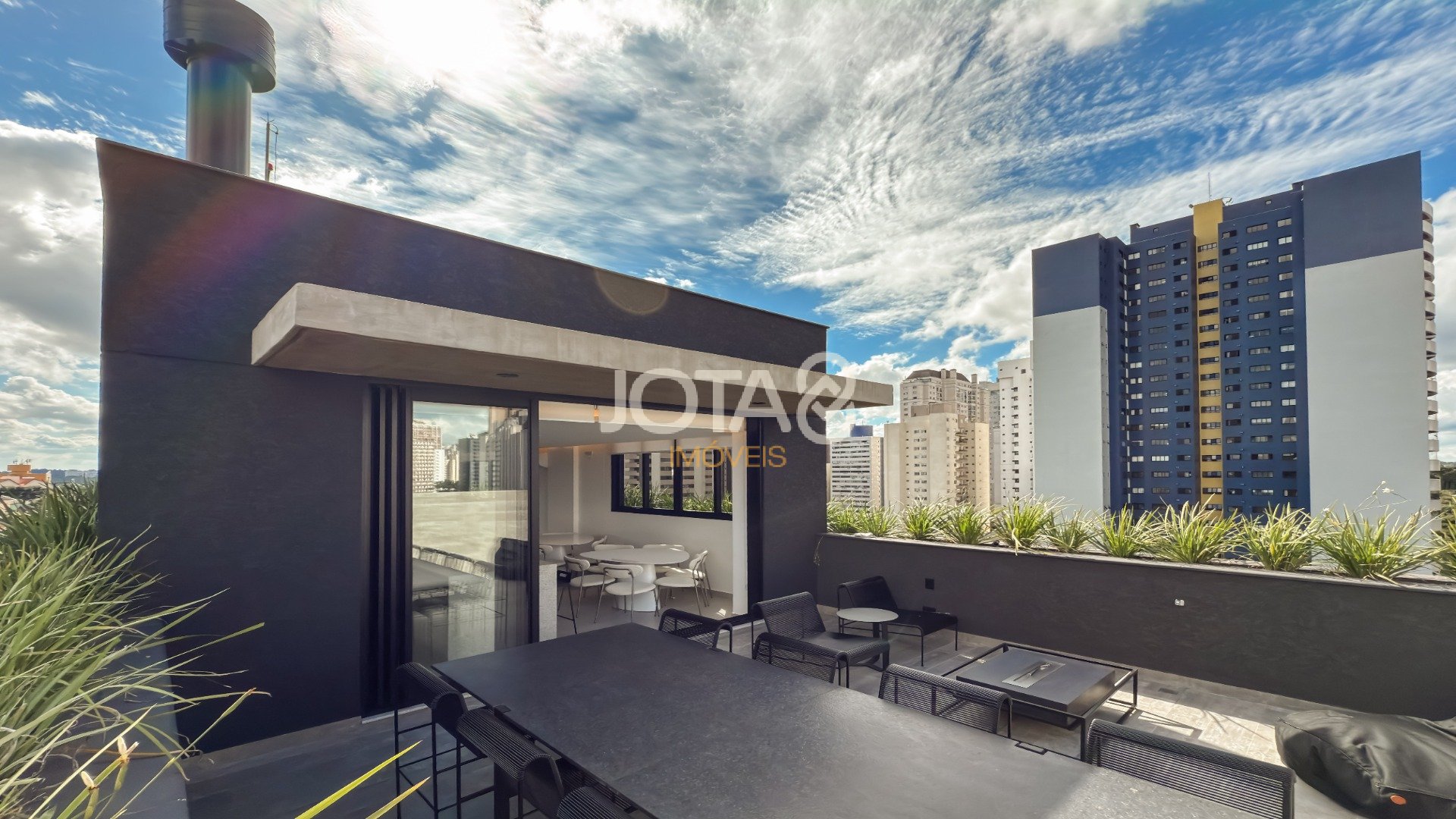 APARTAMENTO NOVO COM 2 SUÍTES NO BIGORRILHO!!