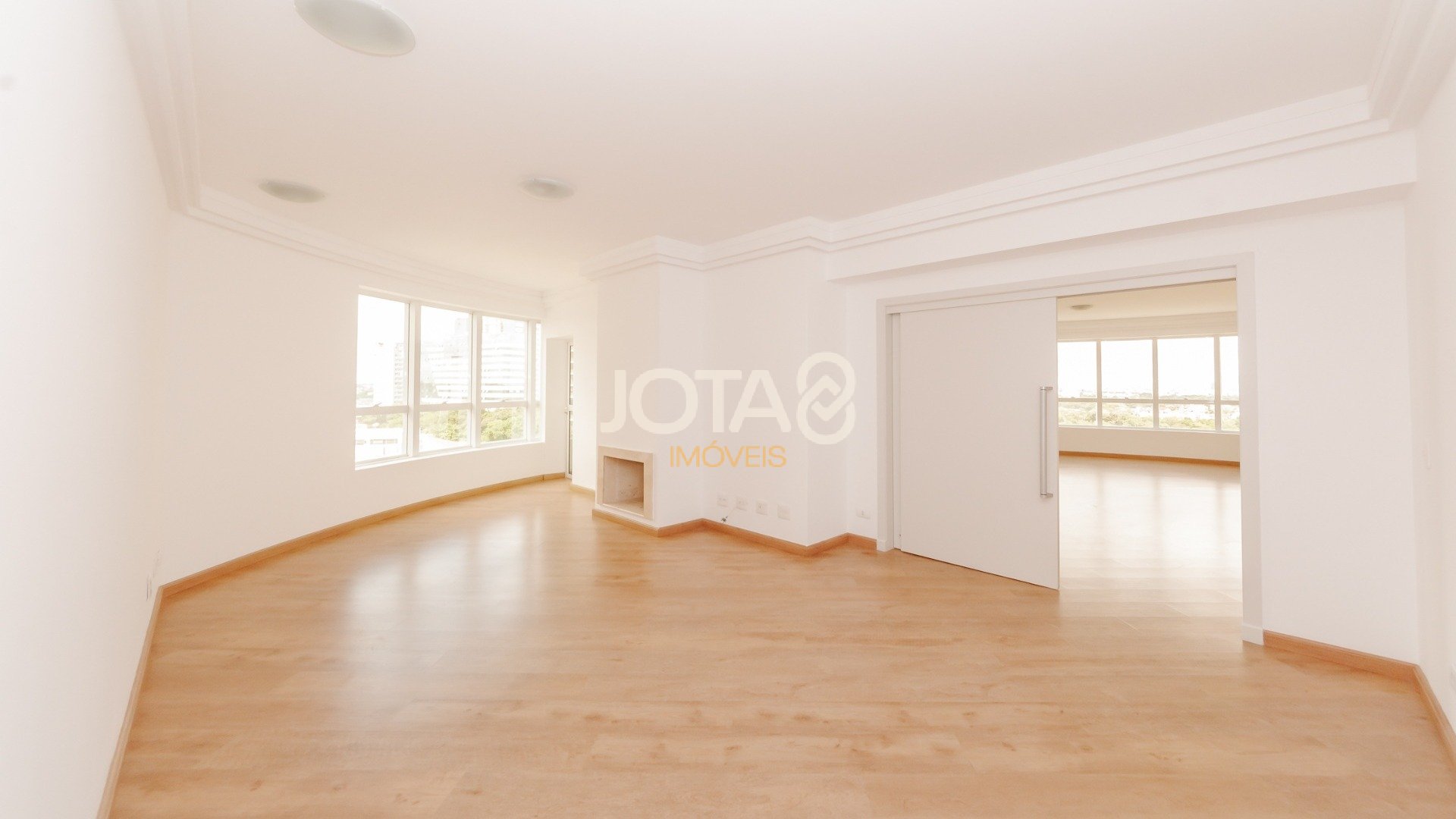 APARTAMENTO COM 4 DORMITÓRIOS NO ECOVILLE