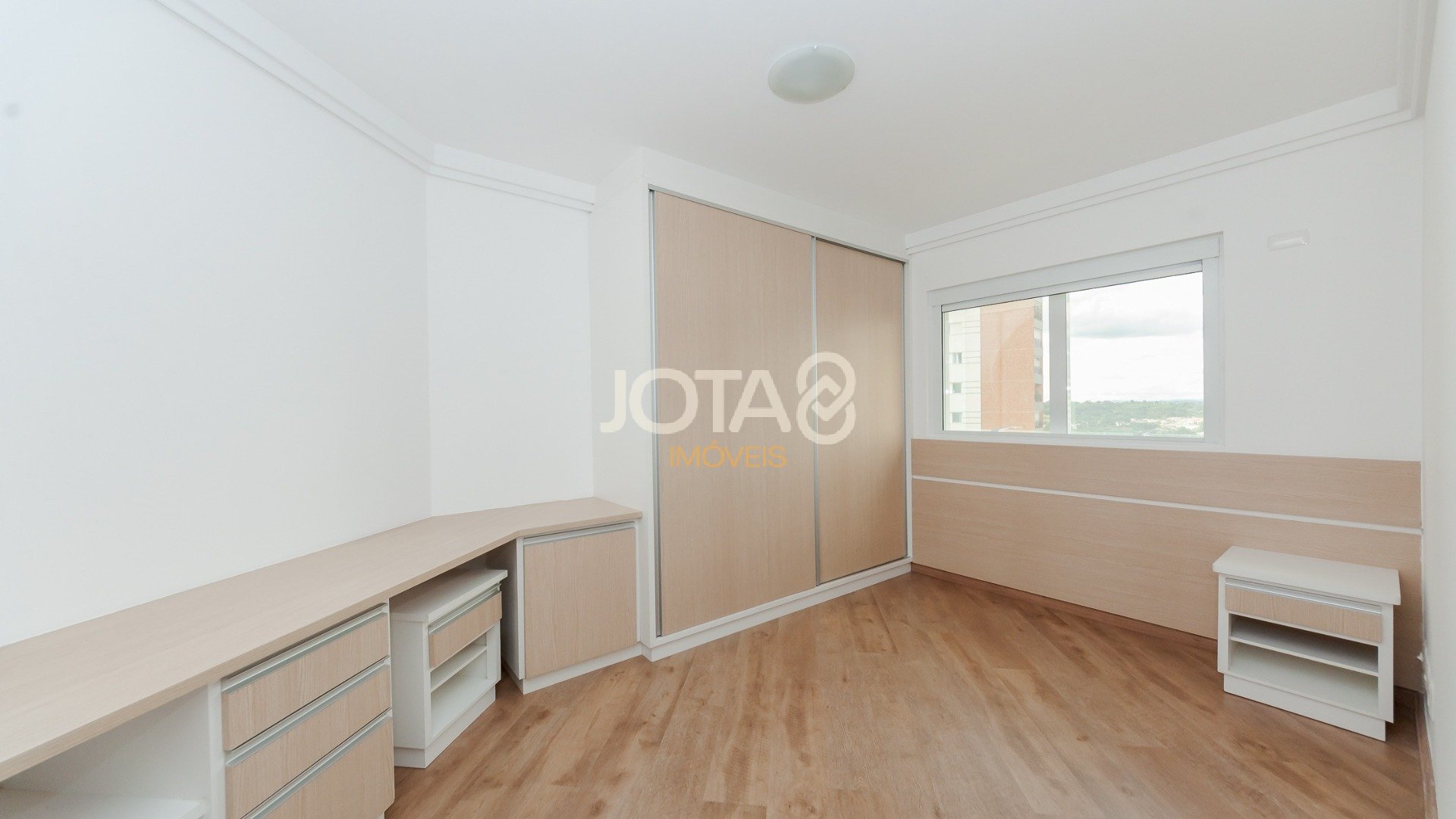 APARTAMENTO COM 4 DORMITÓRIOS NO ECOVILLE