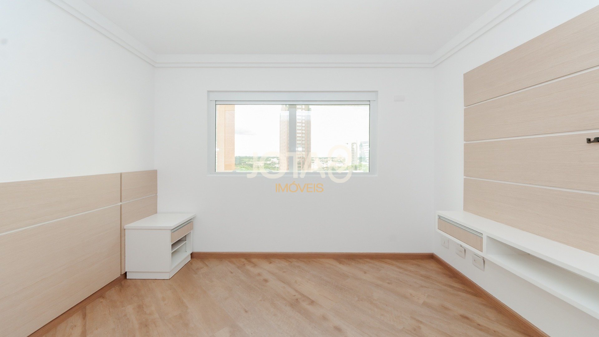 APARTAMENTO COM 4 DORMITÓRIOS NO ECOVILLE