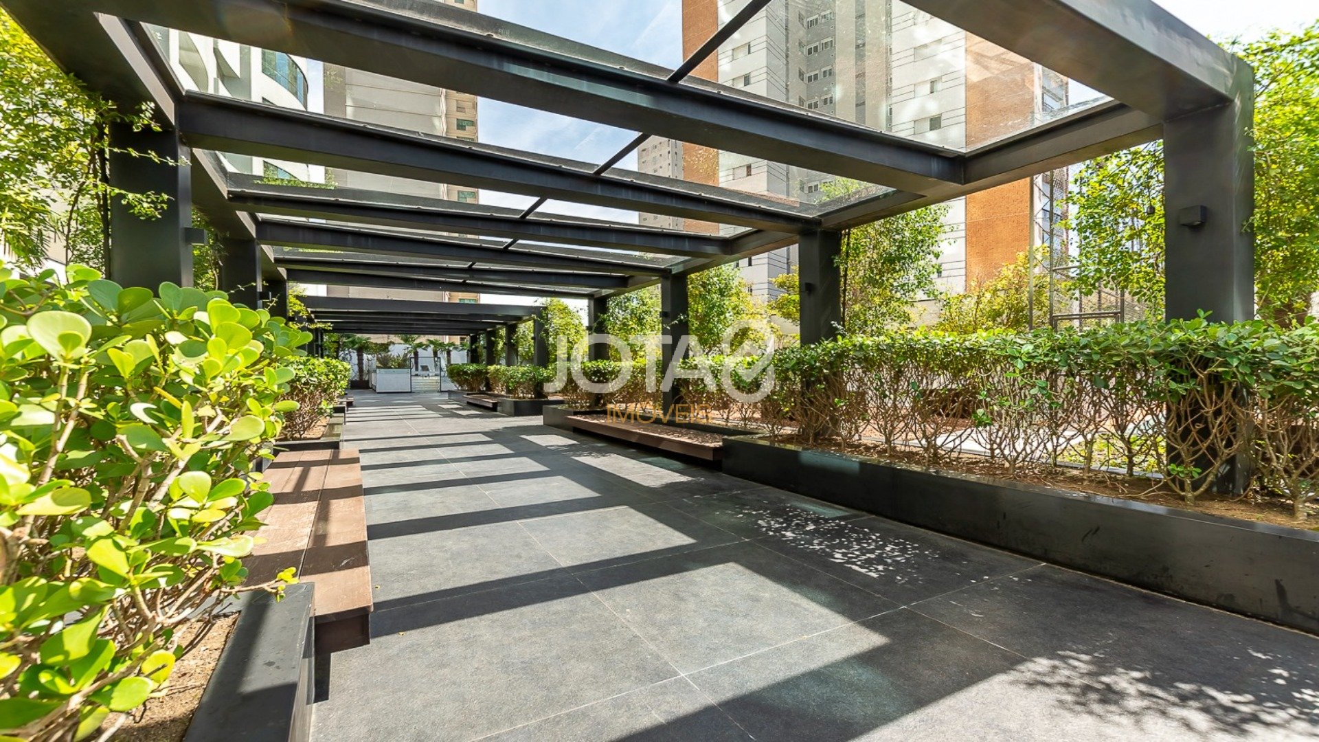 APARTAMENTO COM 4 DORMITÓRIOS NO ECOVILLE