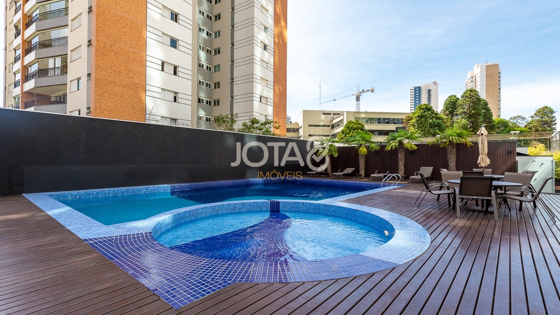 APARTAMENTO COM 4 DORMITÓRIOS NO ECOVILLE