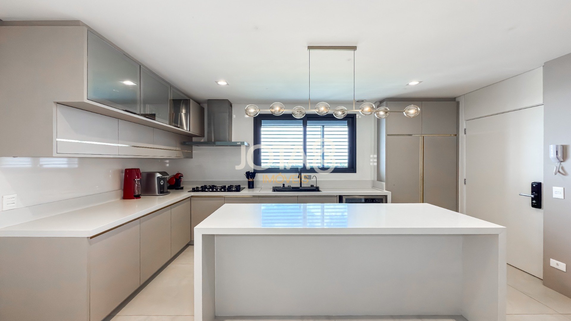 MAISON LEGEND MOBILIADO 3 SUITES ECOVILLE