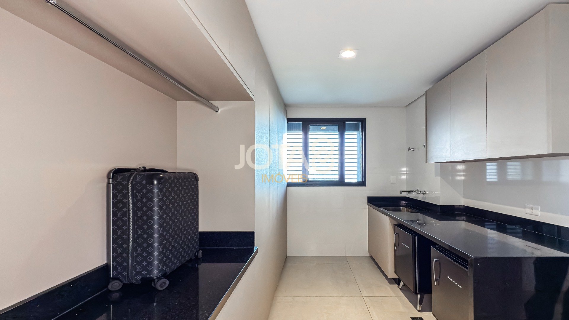 MAISON LEGEND MOBILIADO 3 SUITES ECOVILLE