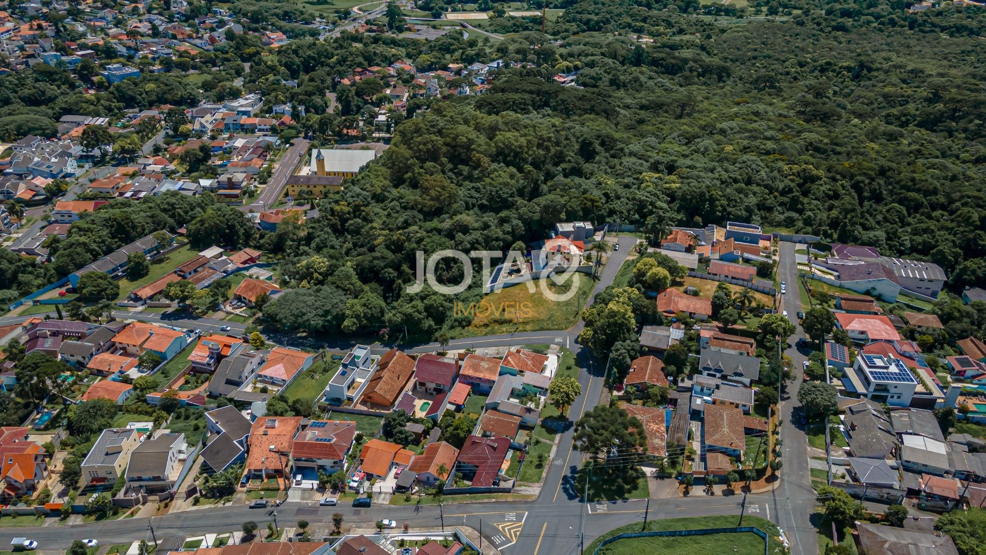 TERRENO DE ESQUINA PRÓXIMO AO PARQUE BARIGUI!