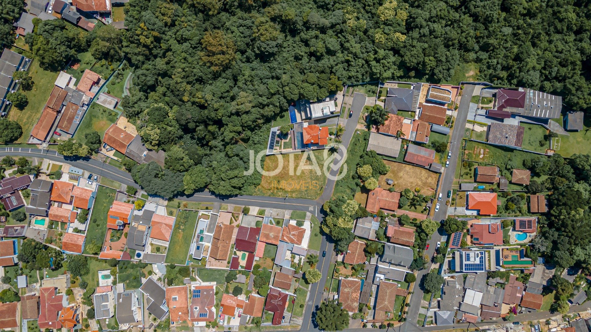 TERRENO DE ESQUINA PRÓXIMO AO PARQUE BARIGUI!