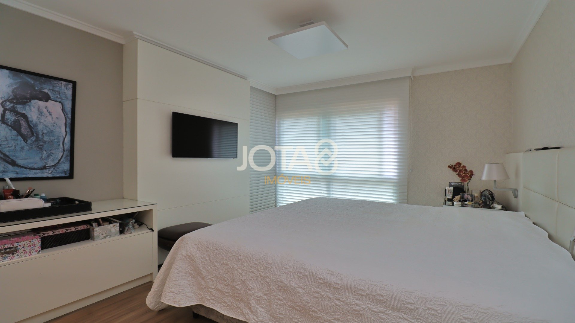 APARTAMENTO MOBILIADO EM CONDOMÍNIO CLUBE NO ÁGUA VERDE!