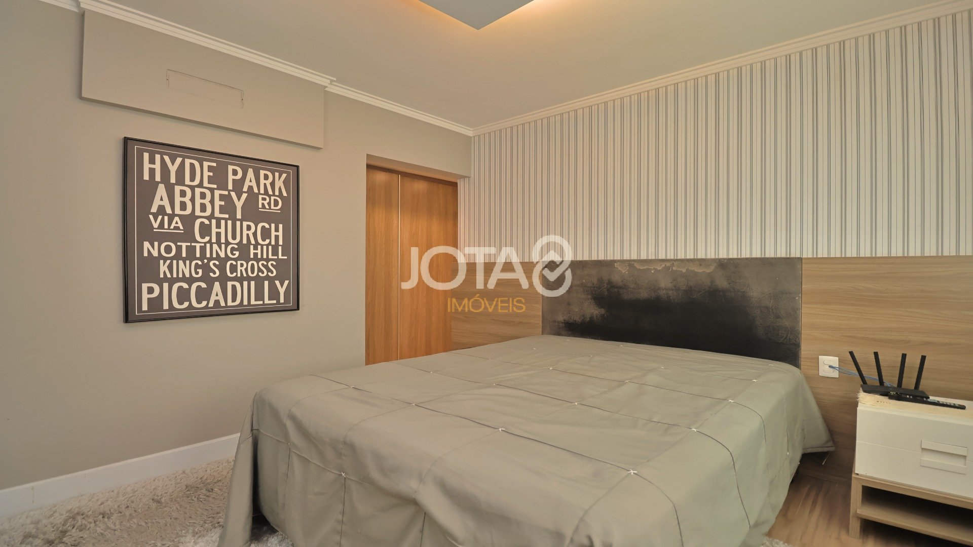 APARTAMENTO MOBILIADO EM CONDOMÍNIO CLUBE NO ÁGUA VERDE!