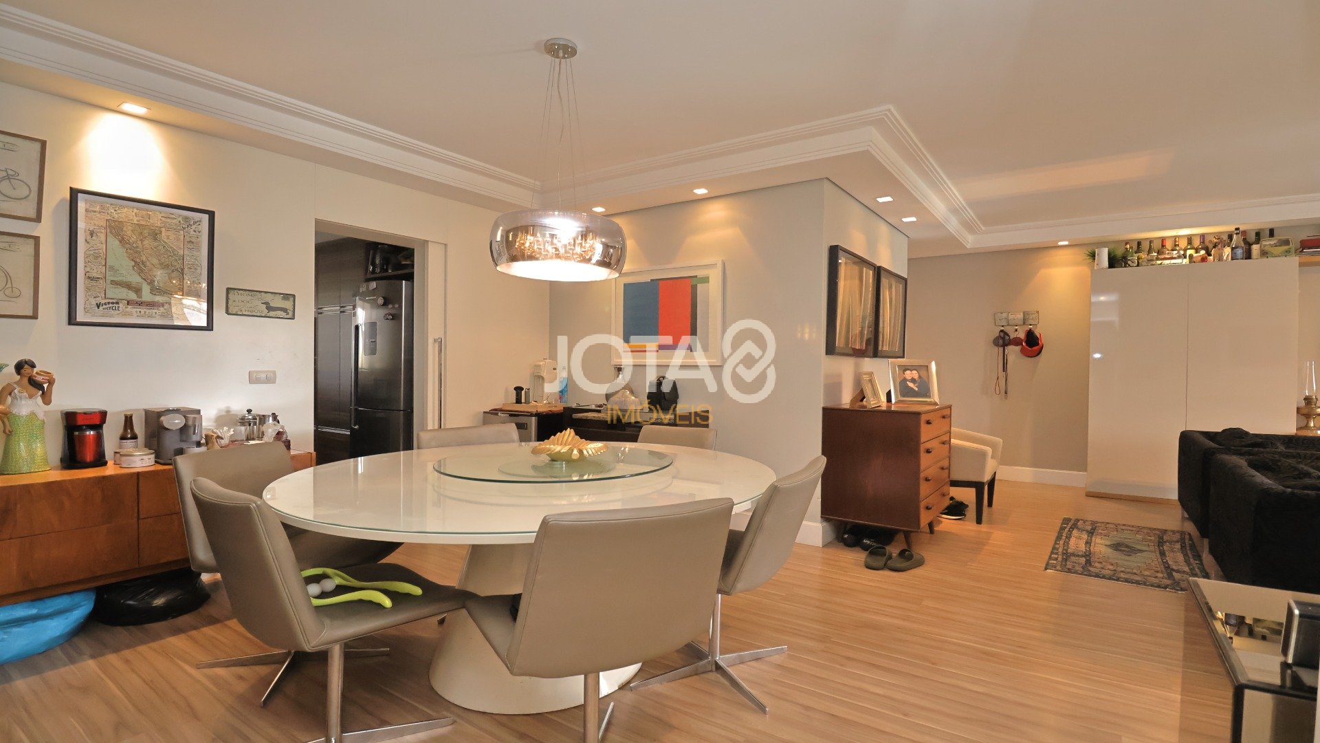 APARTAMENTO MOBILIADO EM CONDOMÍNIO CLUBE NO ÁGUA VERDE!