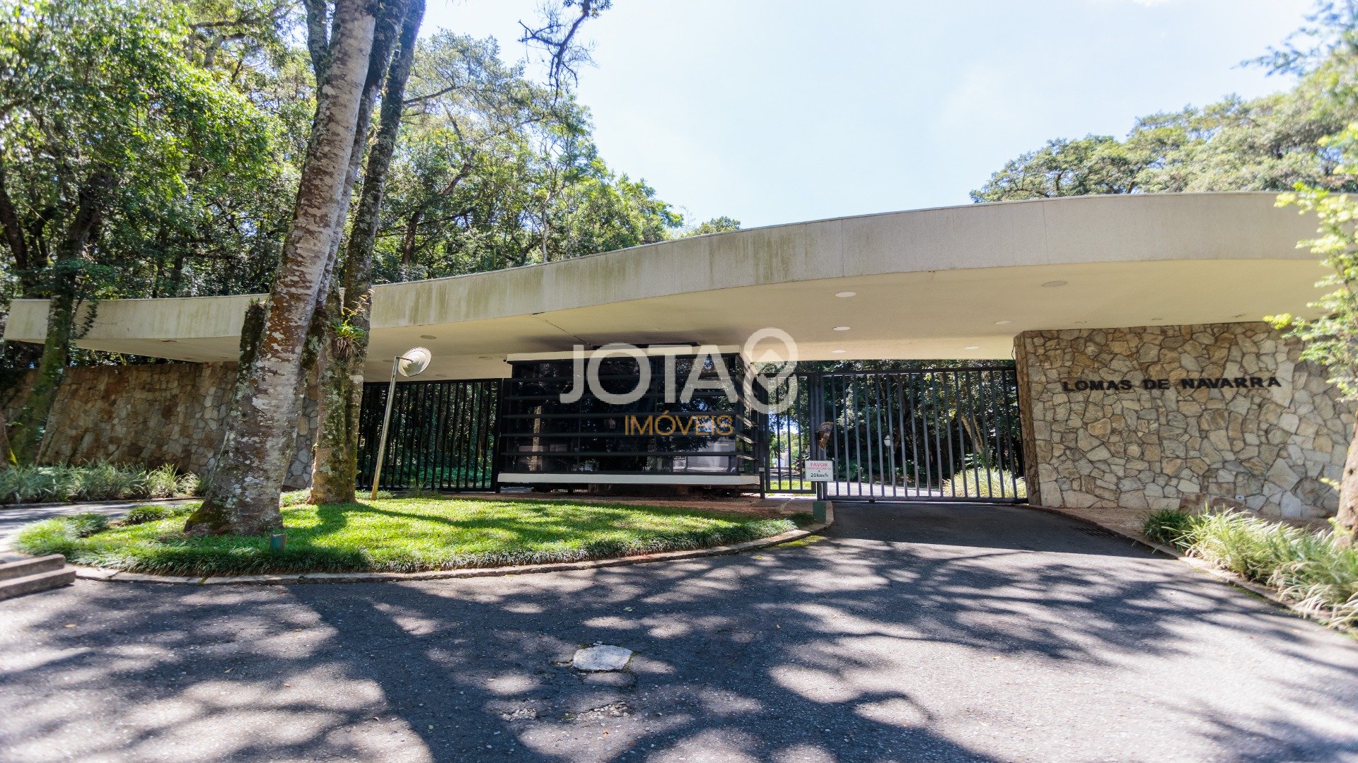 CASA EM CONDOMÍNIO EXCLUSIVO NO CAMPO COMPRIDO