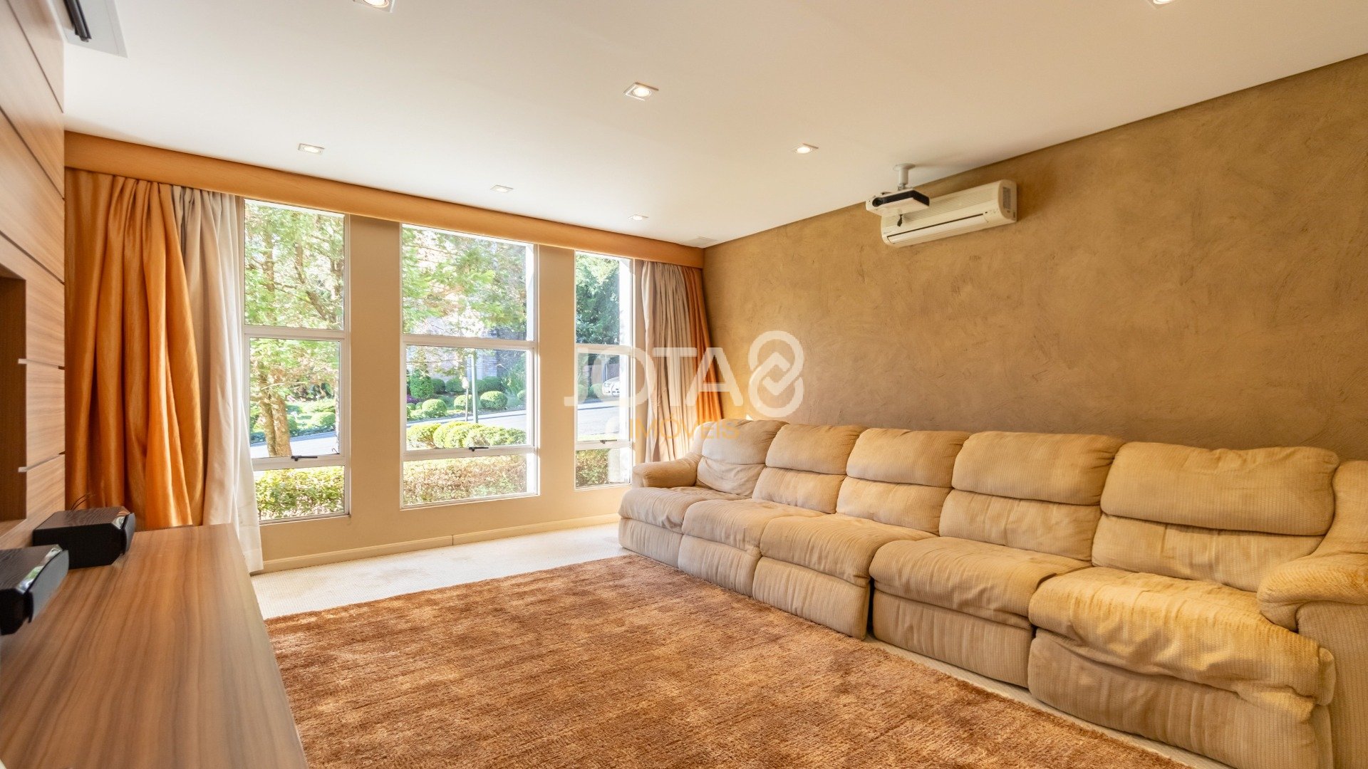 CASA EM CONDOMÍNIO EXCLUSIVO NO CAMPO COMPRIDO
