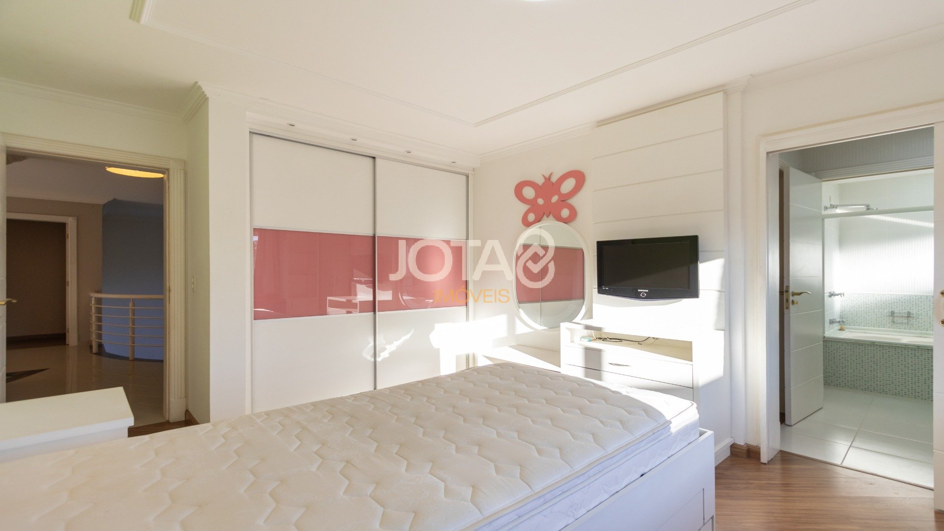 CASA EM CONDOMÍNIO EXCLUSIVO NO CAMPO COMPRIDO