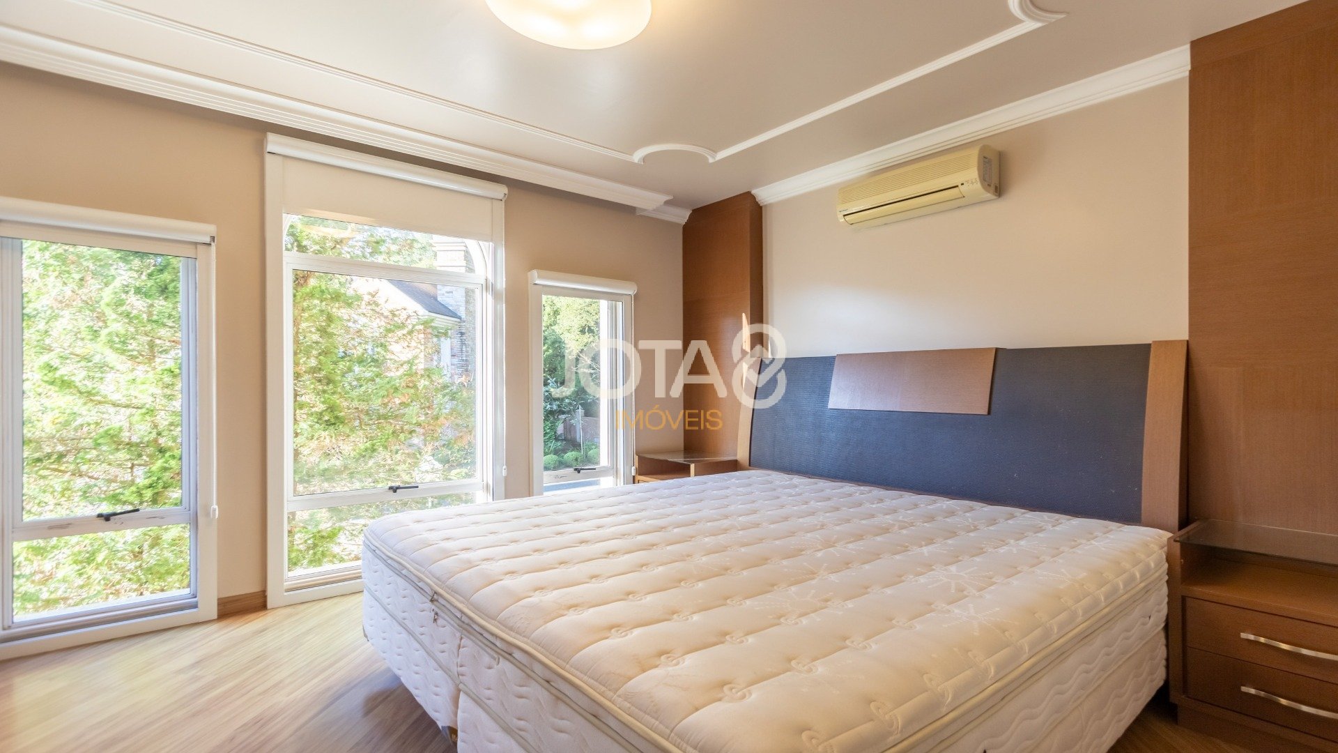 CASA EM CONDOMÍNIO EXCLUSIVO NO CAMPO COMPRIDO