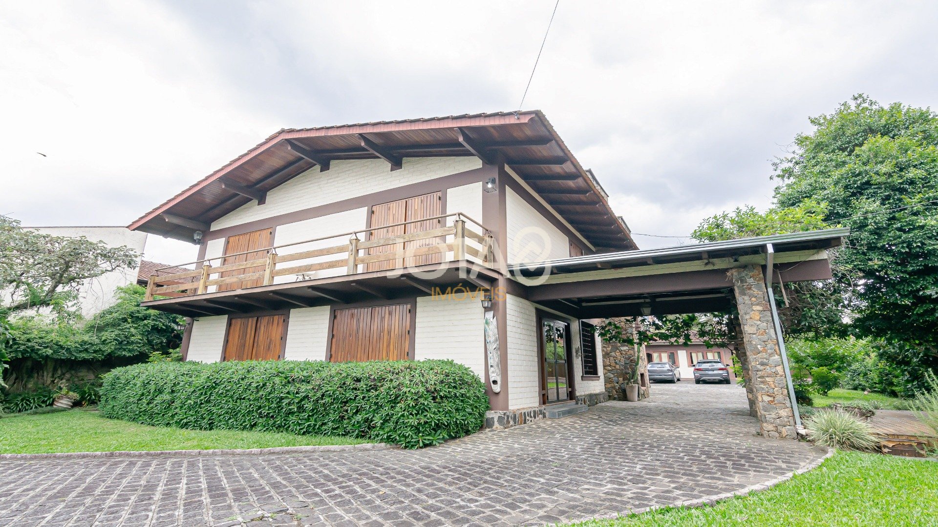 Foto de destaque Casa com 5 quartos e um jardim maravilhoso