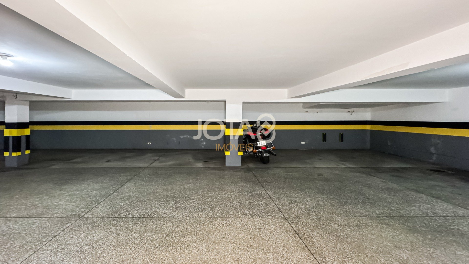 APARTAMENTO NO BATEL