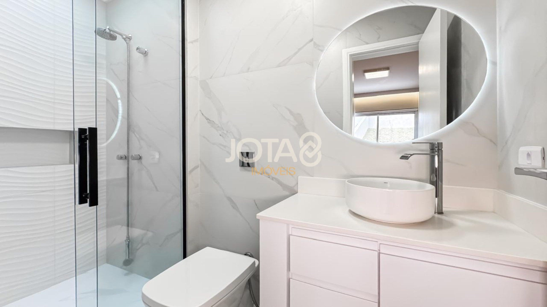 CASA EM CONDOMÍNIO 4 QUARTOS