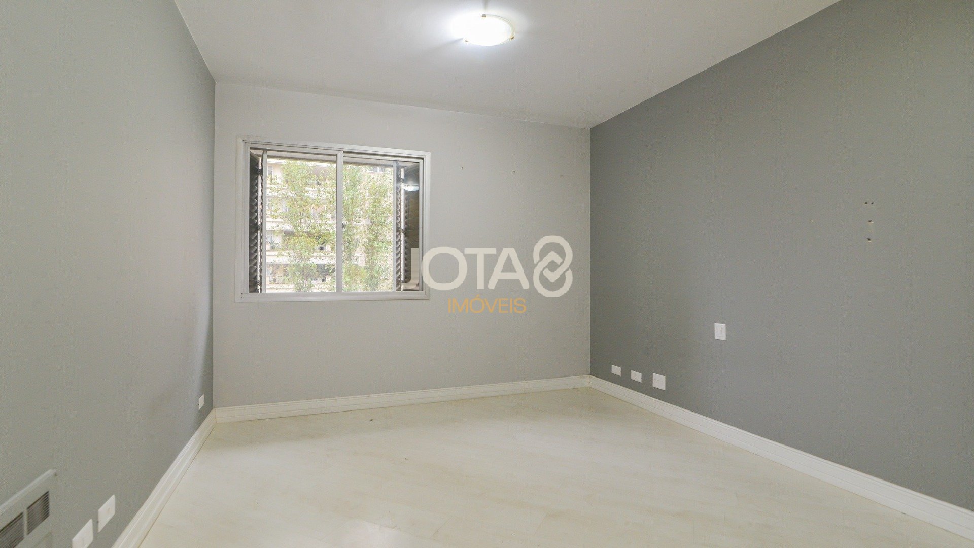 APARTAMENTO 4 QUARTOS NO BATEL