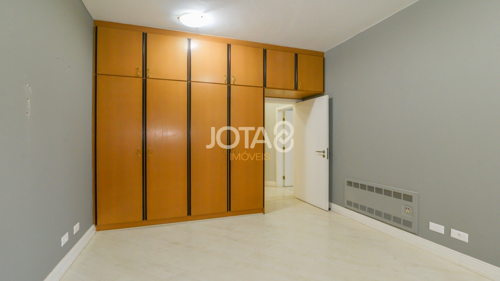 APARTAMENTO 4 QUARTOS NO BATEL