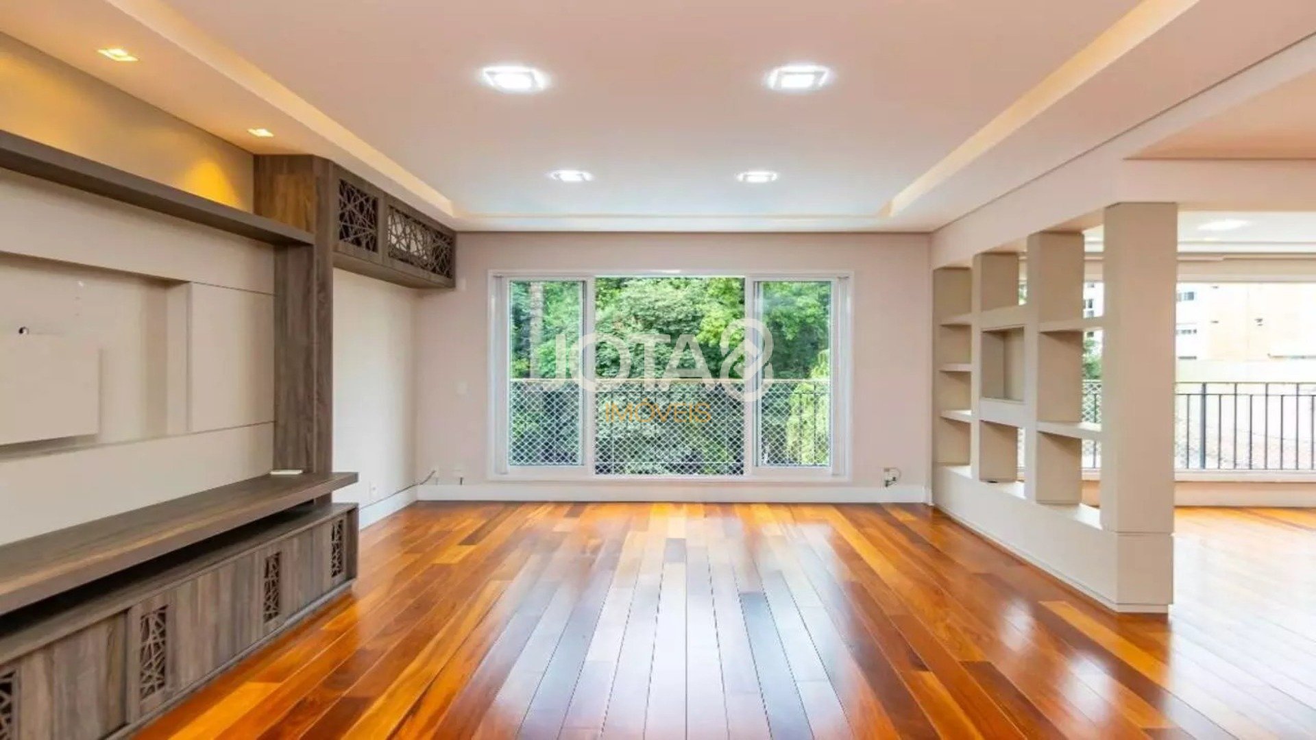 APARTAMENTO COM 3 SUÍTES EM CONDOMÍNIO CLUBE!