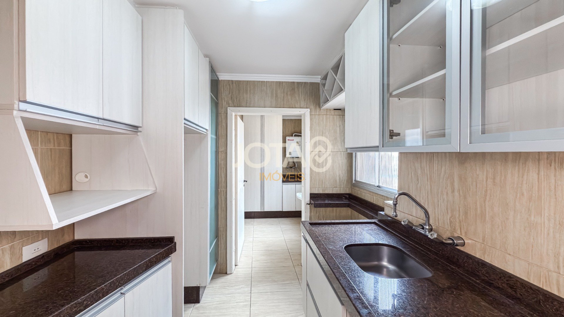 COBERTURA DUPLEX NO CRISTO REI, 2 QUARTOS E 2 VAGAS!