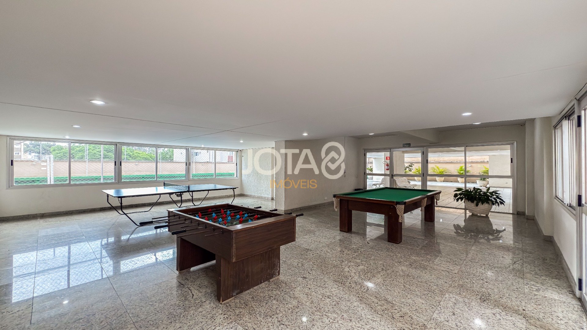 COBERTURA DUPLEX NO CRISTO REI, 2 QUARTOS E 2 VAGAS!