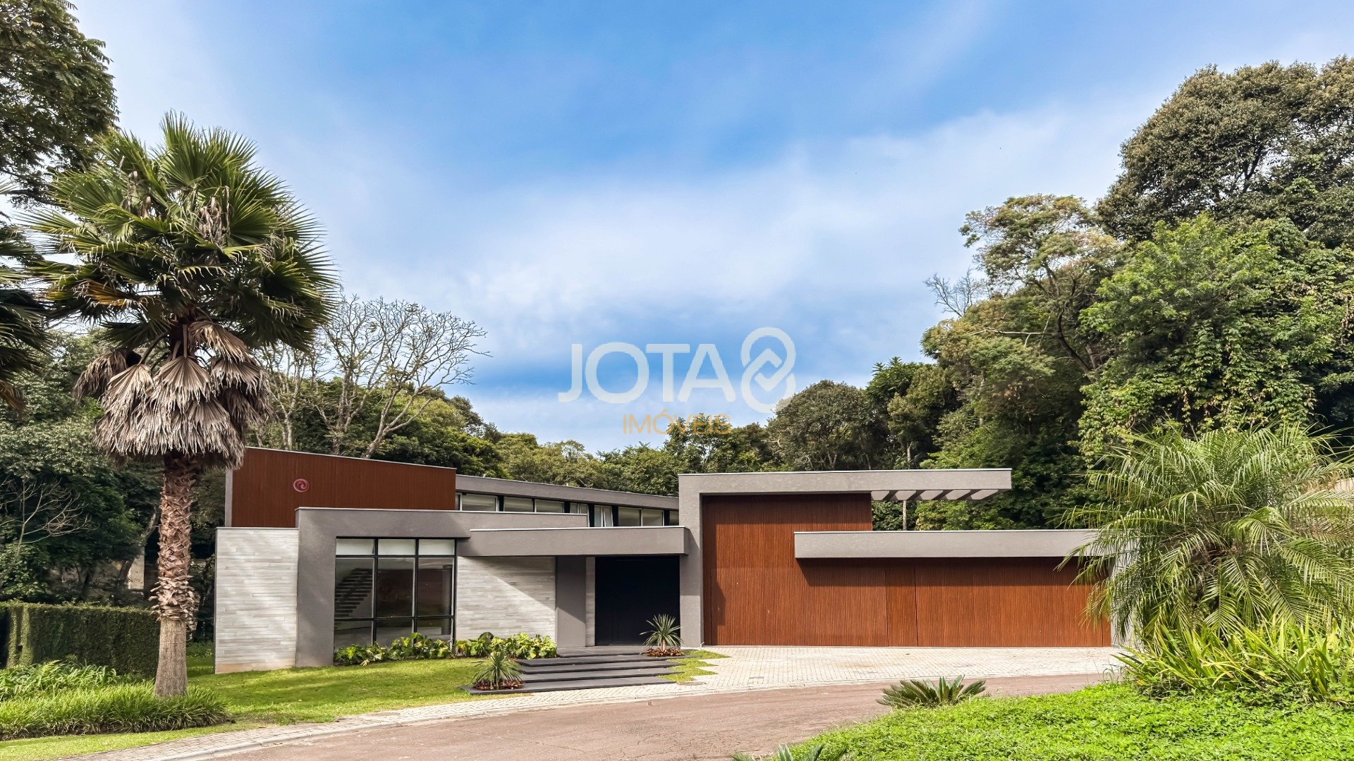 CASA NOVA COM ARQUITETURA EXCLUSIVA EM CONDOMÍNIO NO CAMPO COMPRIDO