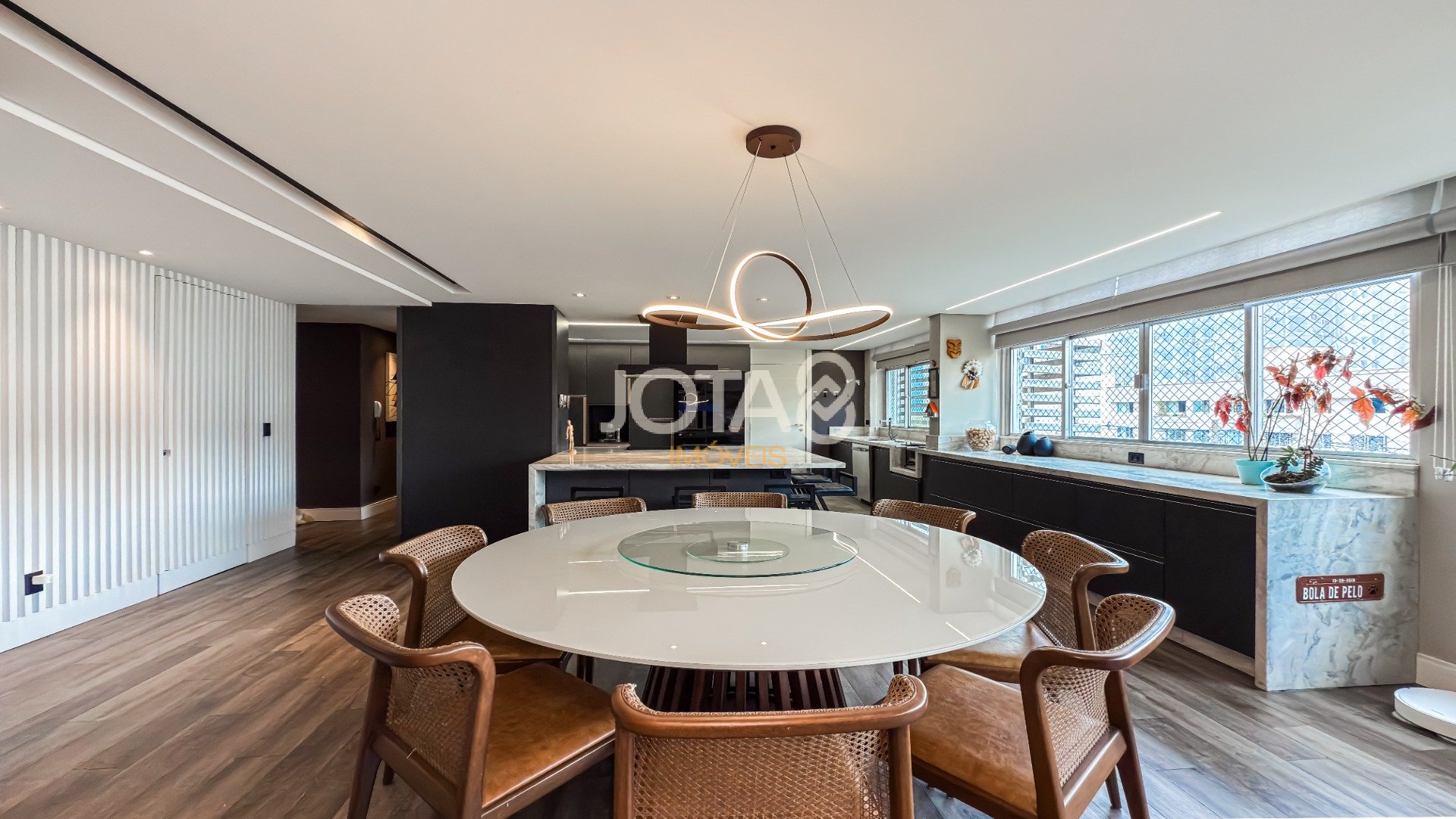 APARTAMENTO ALTO PADRÃO 241M² | PRONTO PARA MORAR  3 SUÍTES