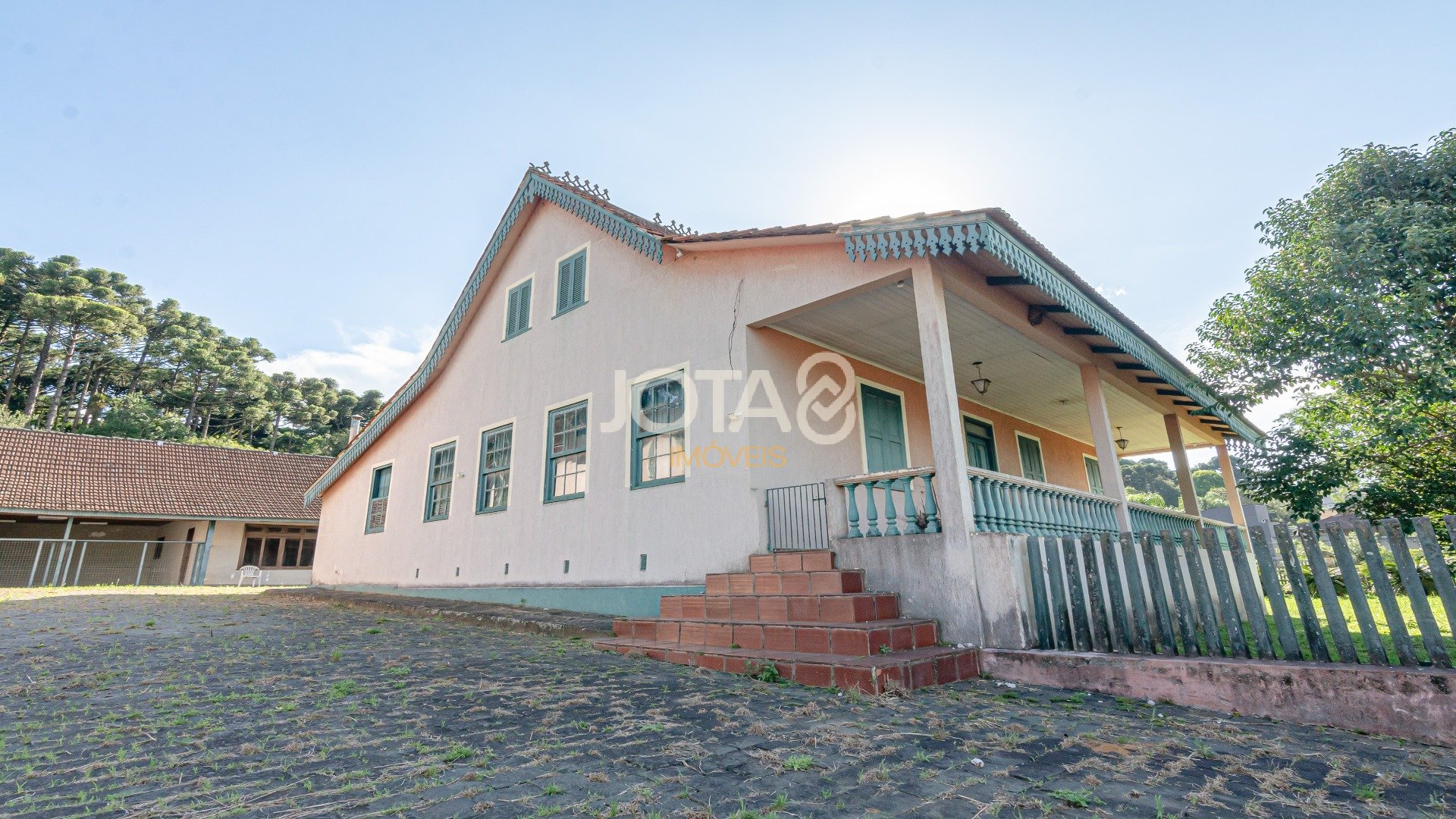ÁREA EM ÓTIMA LOCALIZAÇÃO