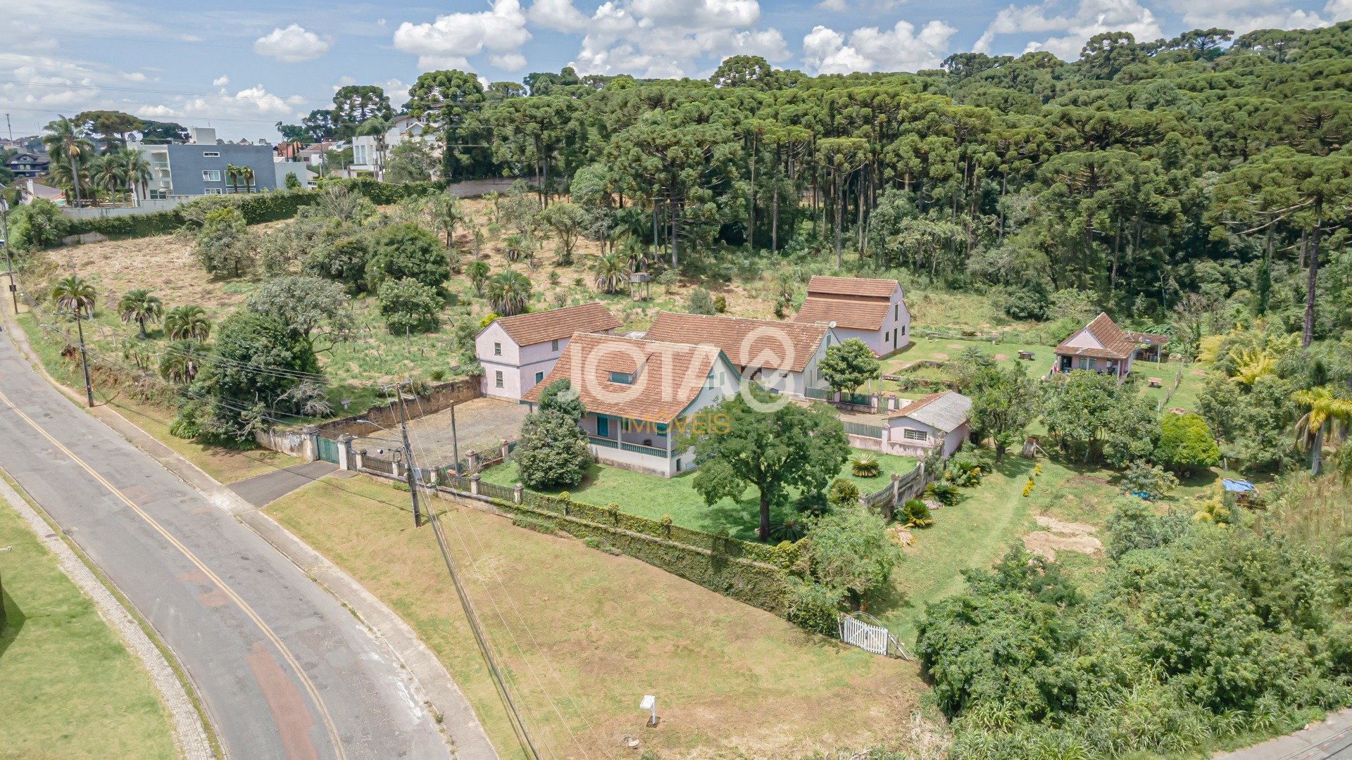 ÁREA EM ÓTIMA LOCALIZAÇÃO