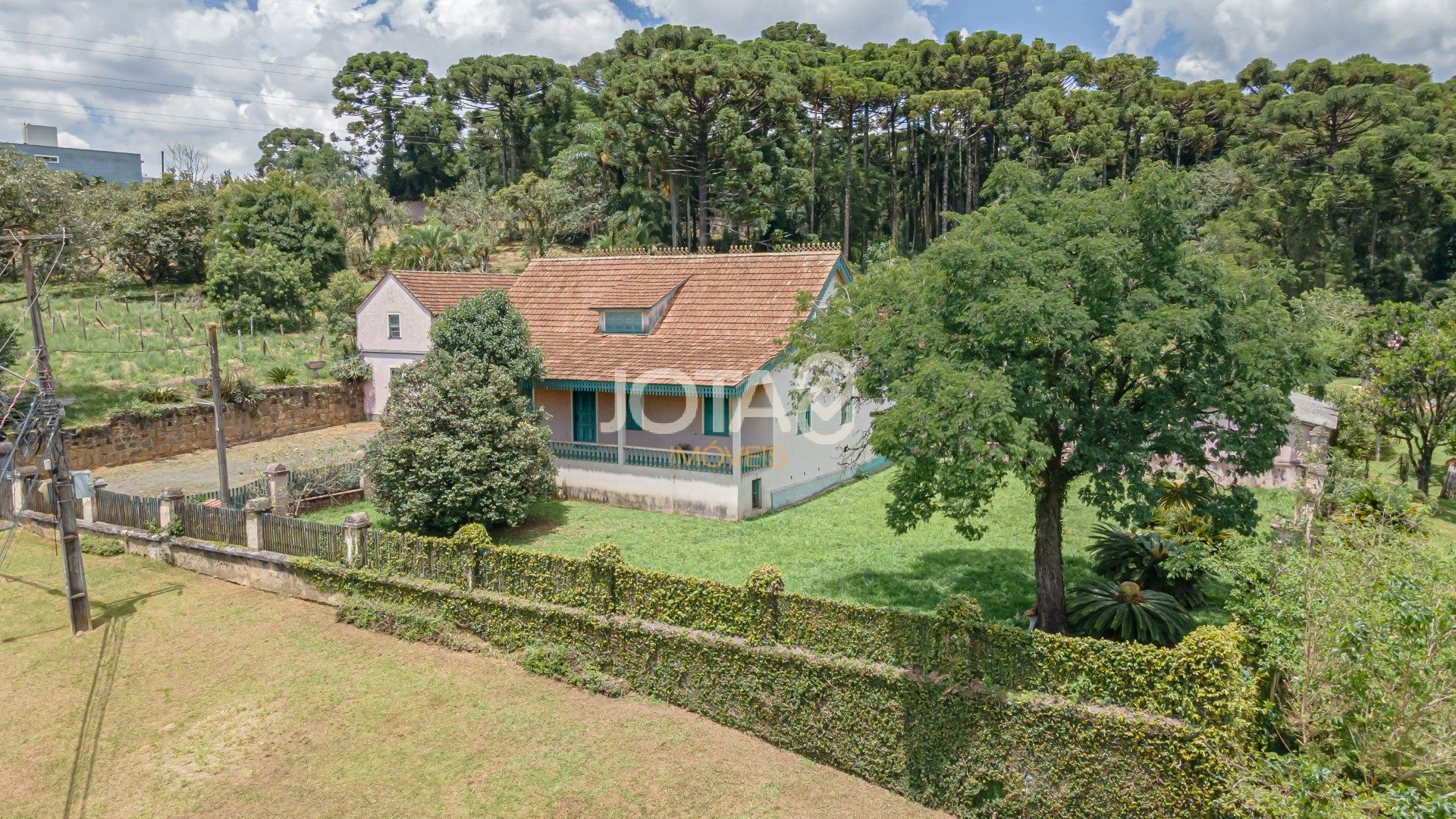 ÁREA EM ÓTIMA LOCALIZAÇÃO