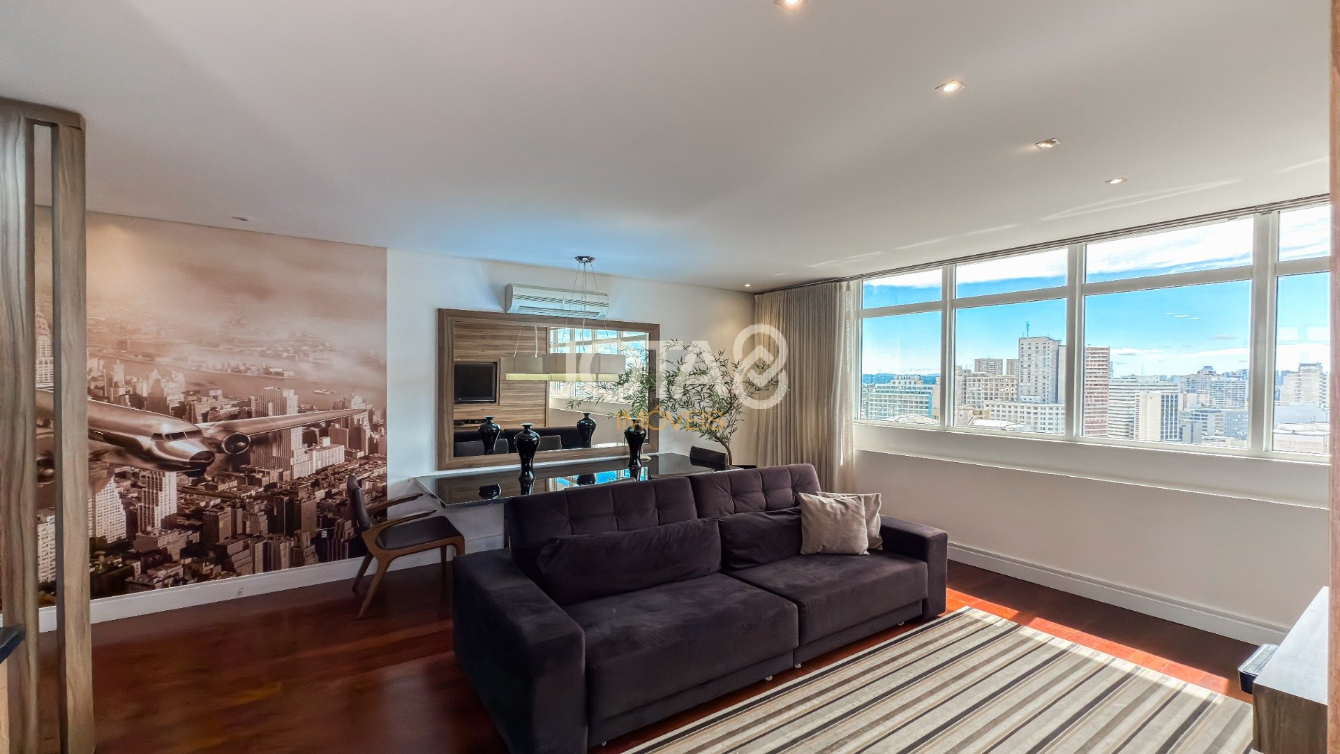 APARTAMENTO STUDIO NO CENTRO DE CURITIBA