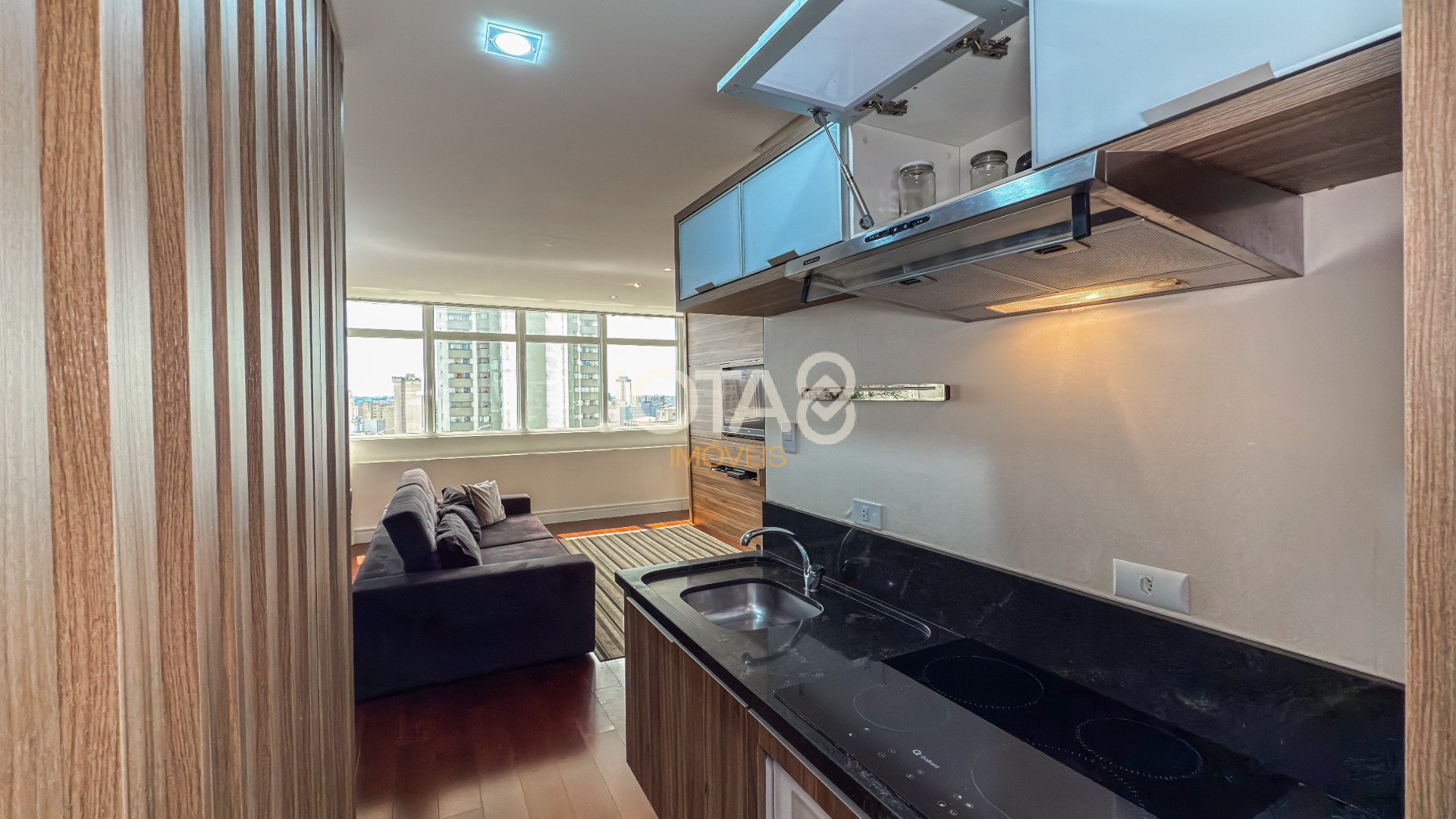 APARTAMENTO STUDIO NO CENTRO DE CURITIBA