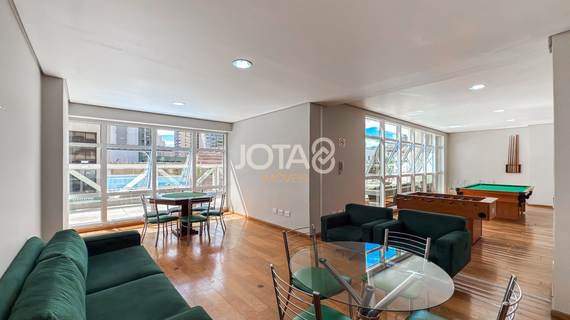 APARTAMENTO STUDIO NO CENTRO DE CURITIBA