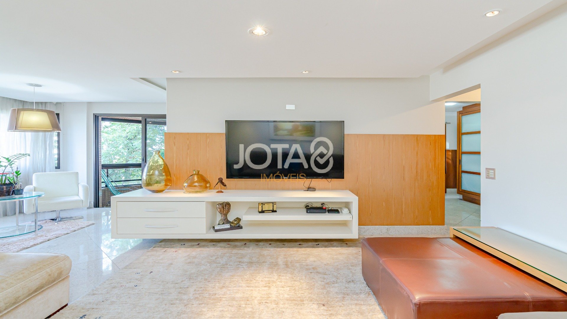 APARTAMENTO COM 3 QUARTOS E 3 VAGAS NO BIGORRILHO