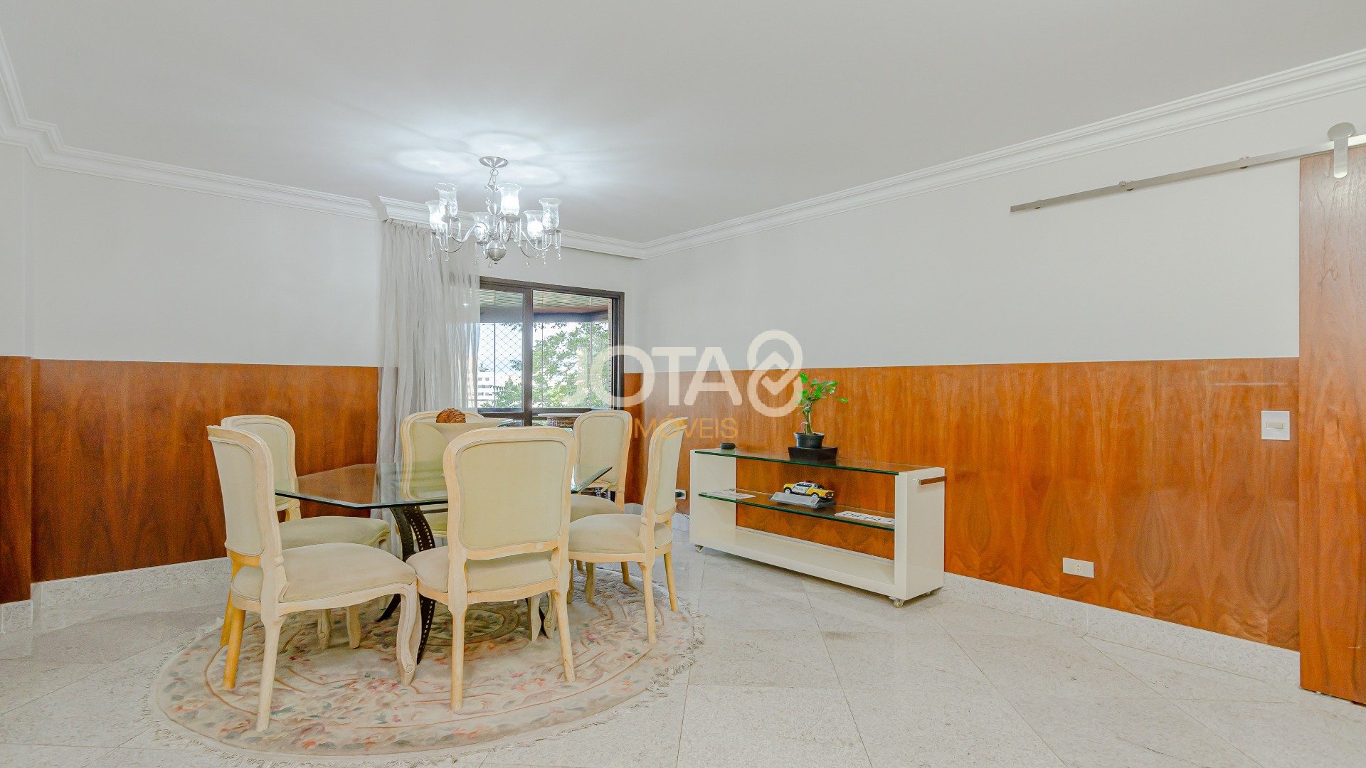 APARTAMENTO COM 3 QUARTOS E 3 VAGAS NO BIGORRILHO