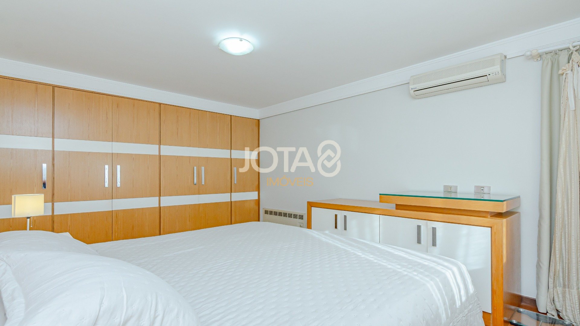 APARTAMENTO COM 3 QUARTOS E 3 VAGAS NO BIGORRILHO