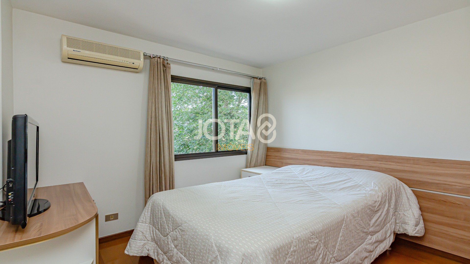 APARTAMENTO COM 3 QUARTOS E 3 VAGAS NO BIGORRILHO