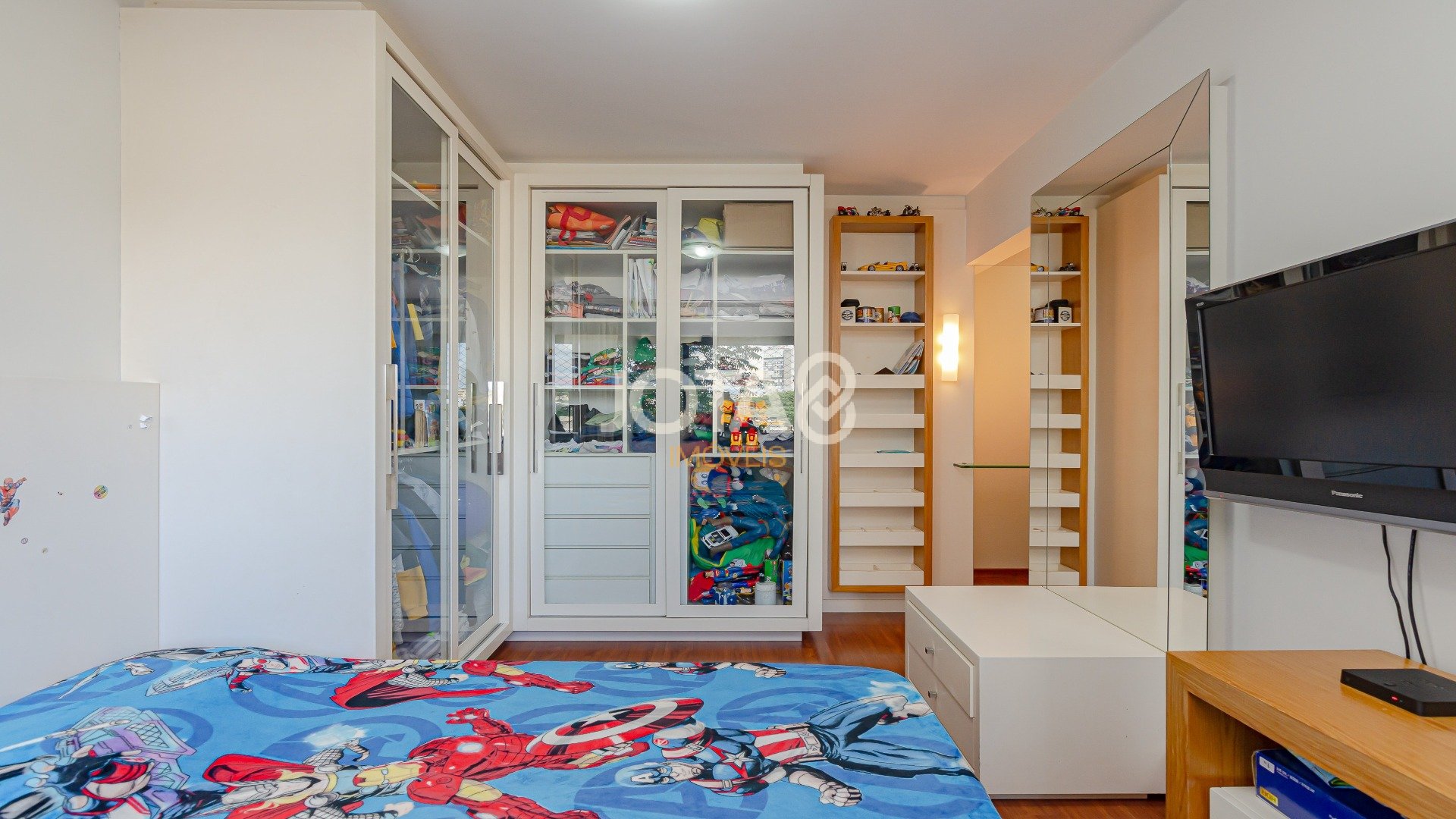 APARTAMENTO COM 3 QUARTOS E 3 VAGAS NO BIGORRILHO