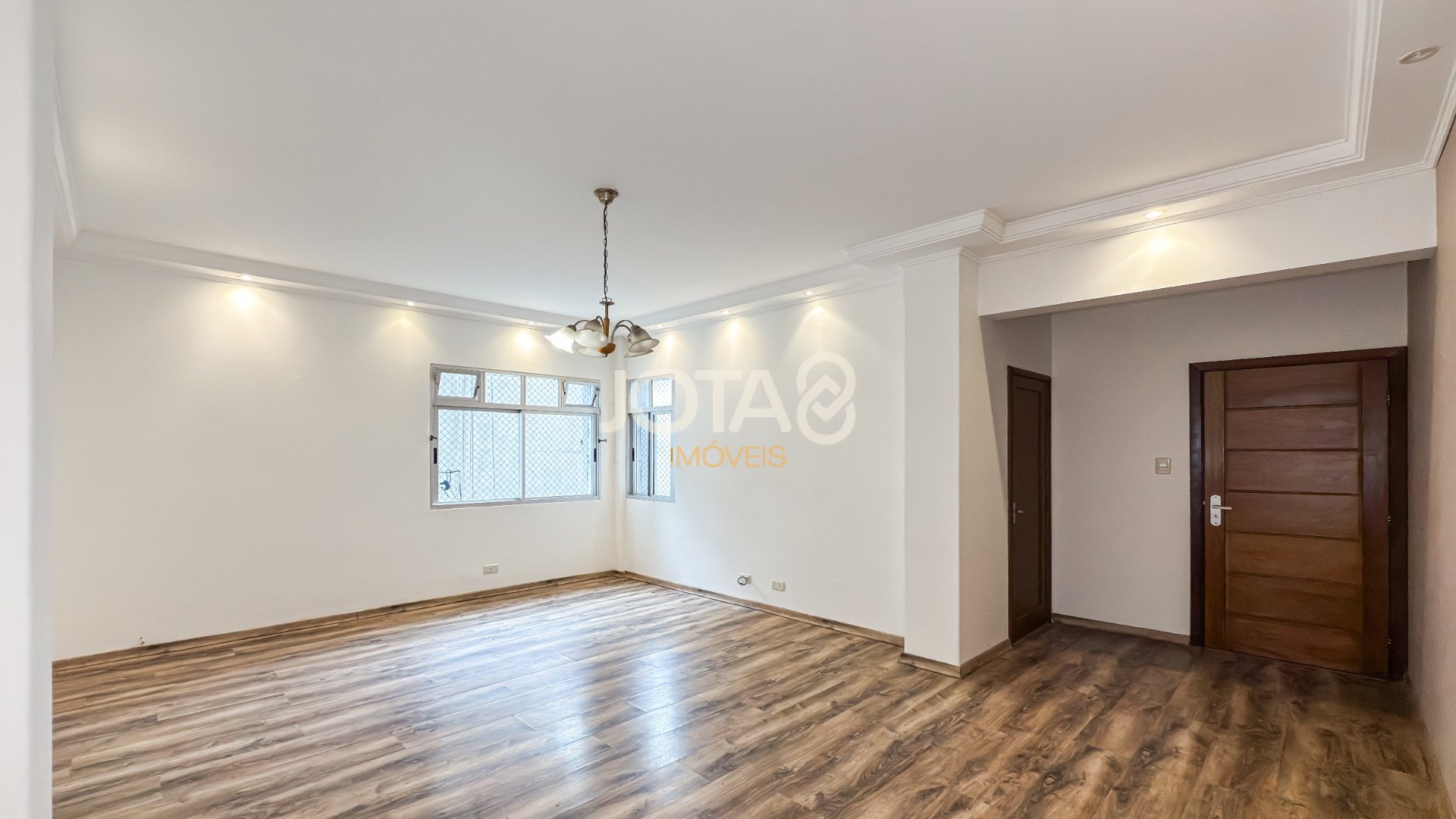 APARTAMENTO COM 3 DORMITÓRIOS NO CENTRO