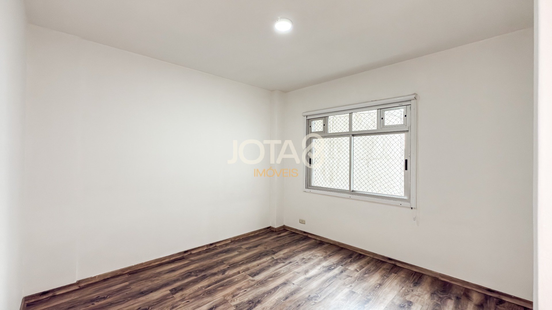 APARTAMENTO COM 3 DORMITÓRIOS NO CENTRO