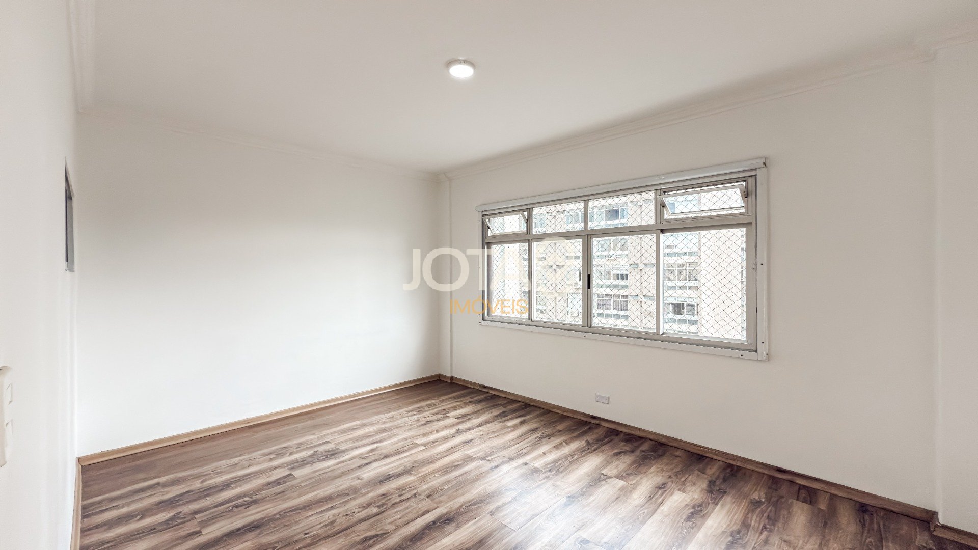 APARTAMENTO COM 3 DORMITÓRIOS NO CENTRO