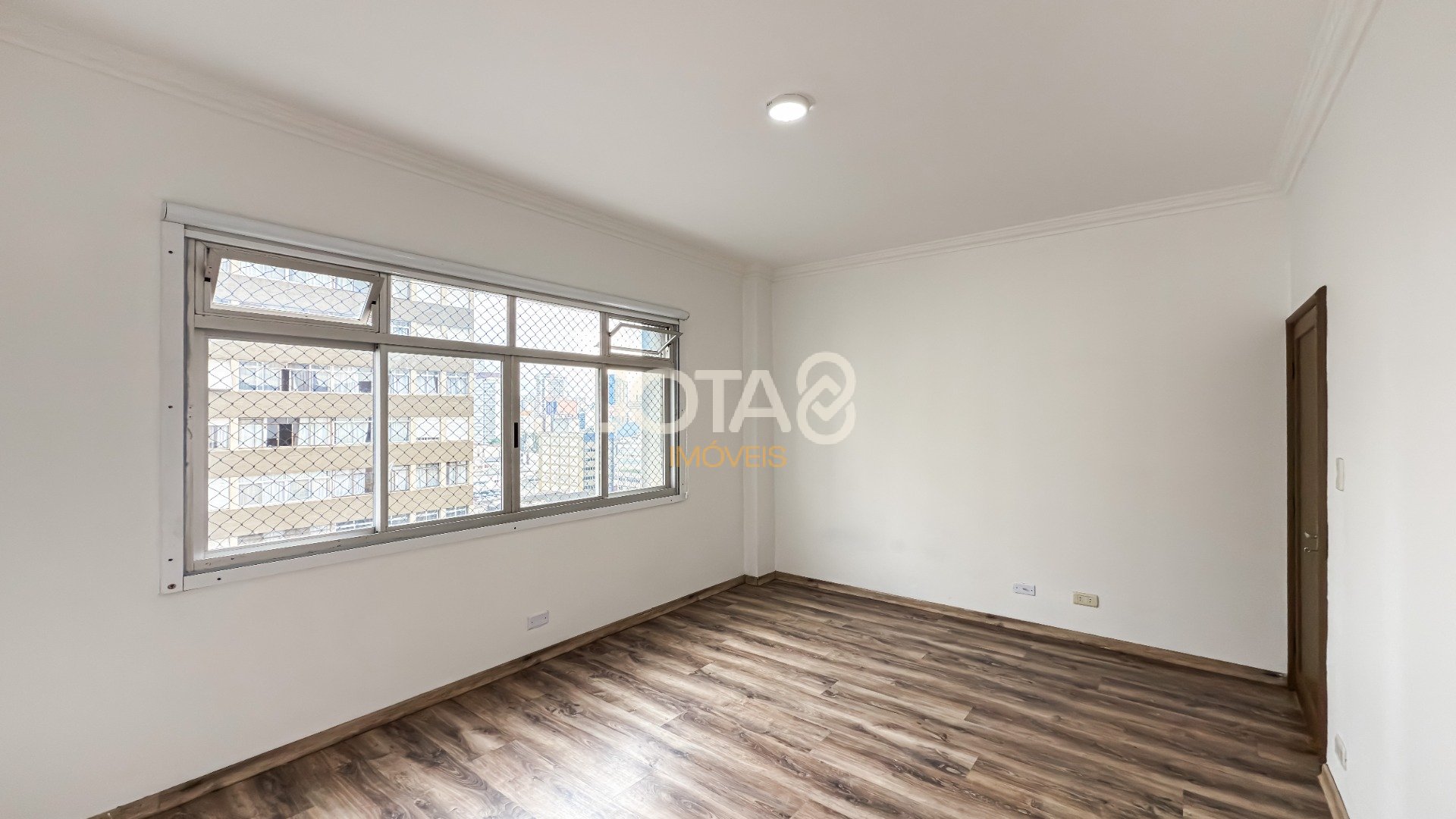 APARTAMENTO COM 3 DORMITÓRIOS NO CENTRO