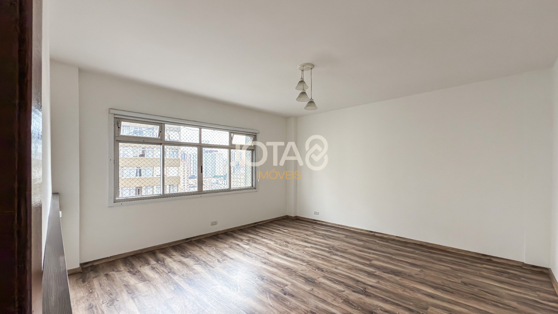 APARTAMENTO COM 3 DORMITÓRIOS NO CENTRO
