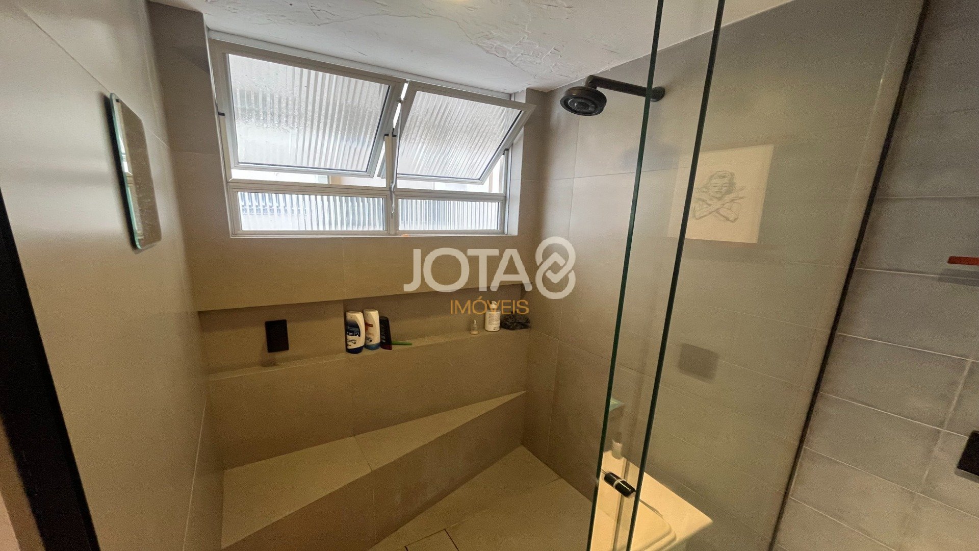 APARTAMENTO EM FRENTE AO SHOPPING CURITIBA