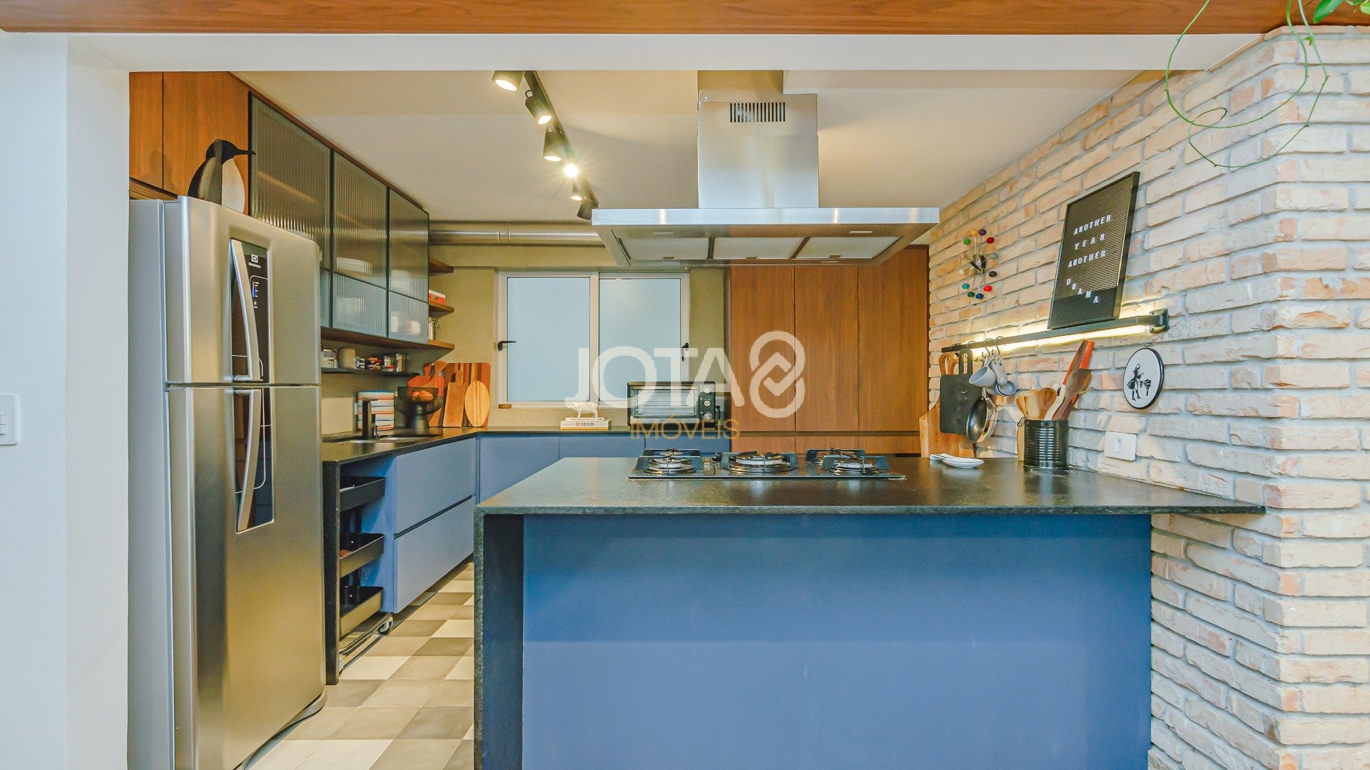 APARTAMENTO EM FRENTE AO SHOPPING CURITIBA